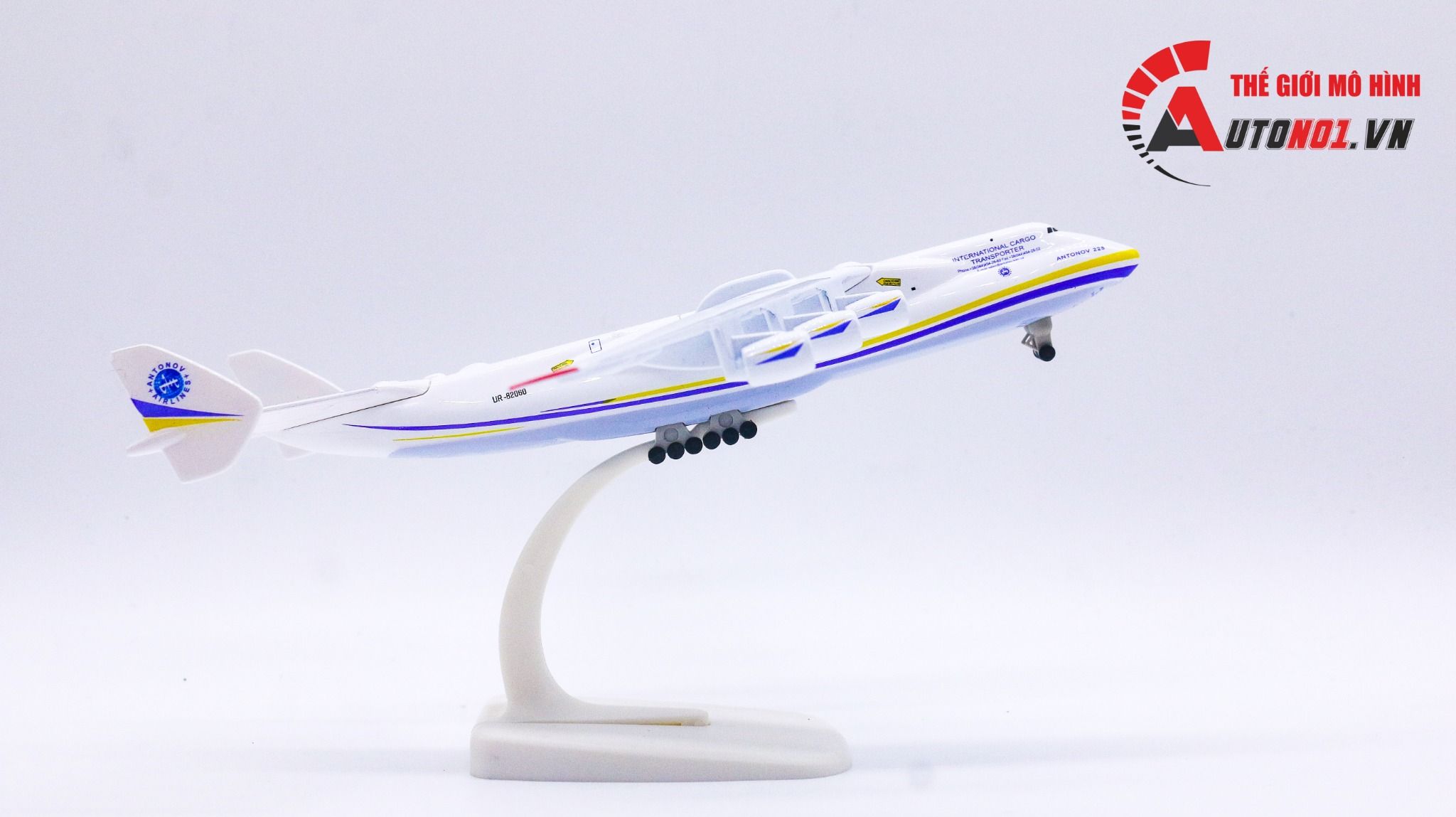Mô hình máy bay vận chuyển 20cm Antonov Airlines International Cargo Transporter 225 20cm MB20018