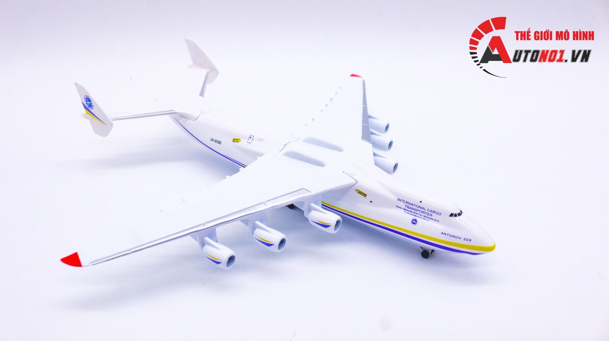 Mô hình máy bay vận chuyển 20cm Antonov Airlines International Cargo Transporter 225 20cm MB20018