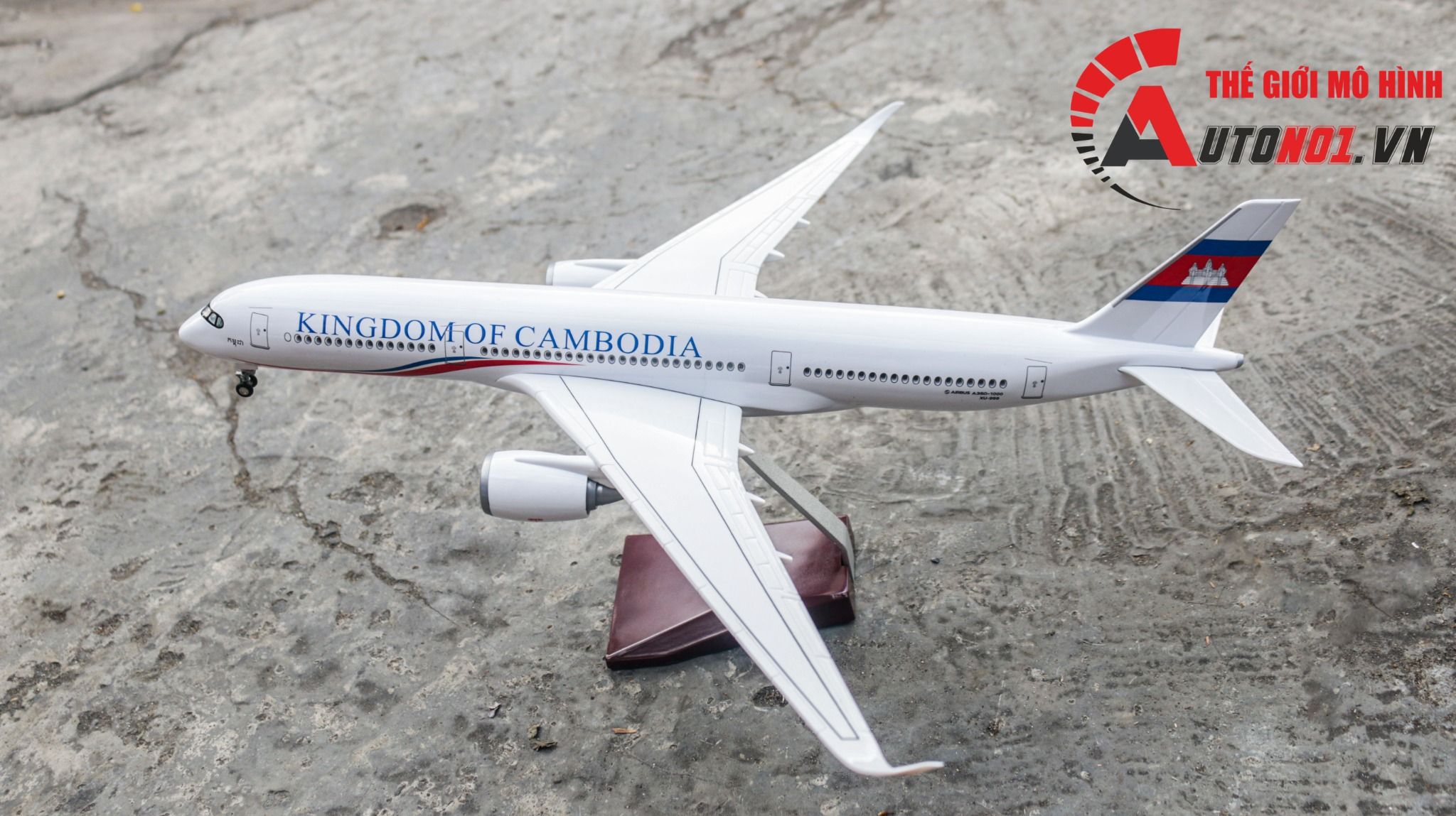 Mô hình máy bay Campuchia Kingdom of Combodia Airbus A350 47cm có đèn led tự động theo tiếng vỗ tay hoặc chạm MB47055