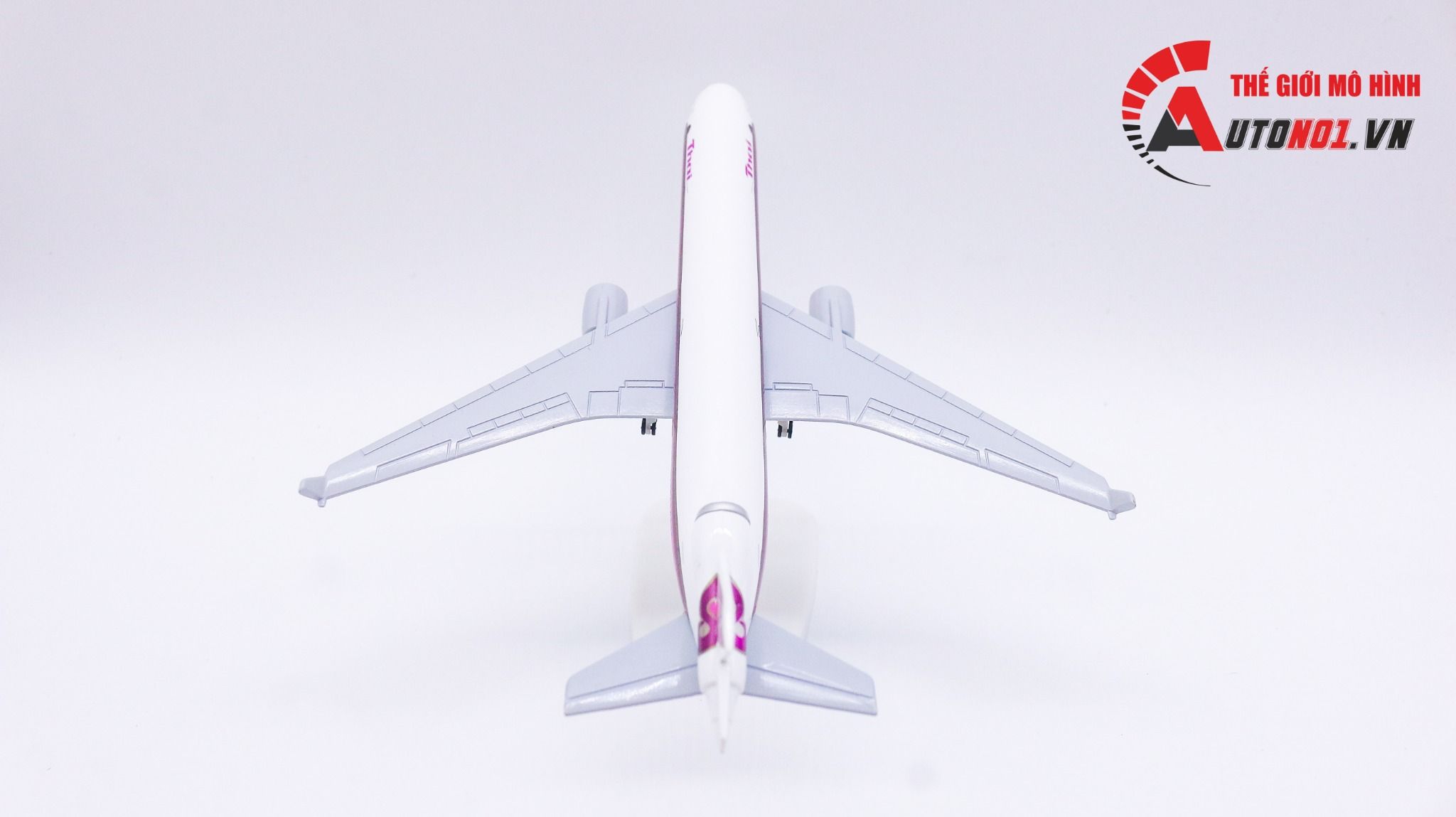 Mô hình máy bay Thai Airways MD-11 HS-TMA 20cm MB20016