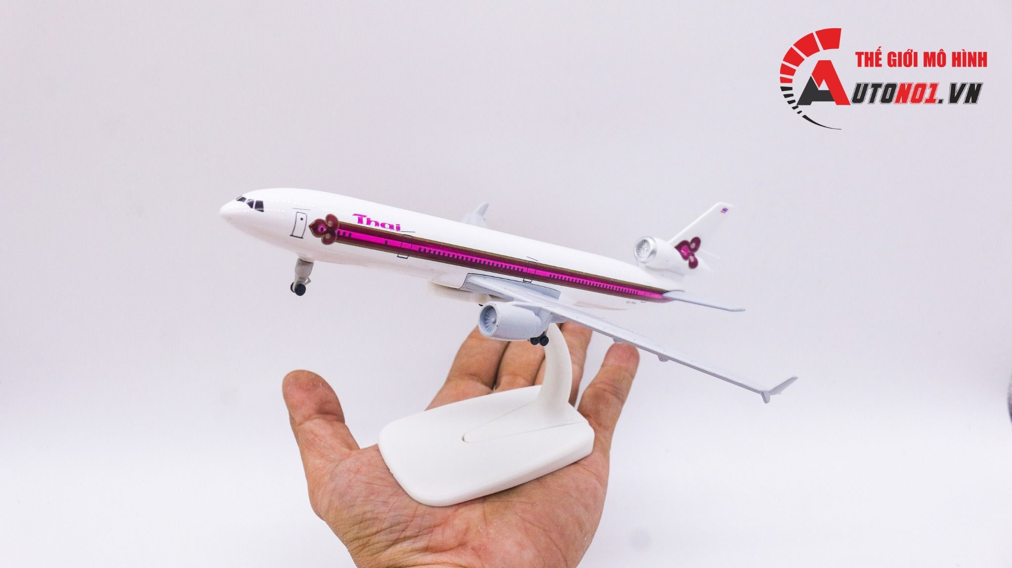 Mô hình máy bay Thai Airways MD-11 HS-TMA 20cm MB20016