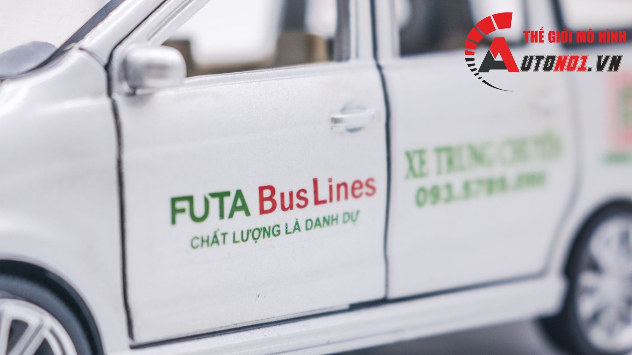 Mô hình xe độ dịch vụ Wuling Cargo custom xe Futa Phương Trang full open có âm thanh - đèn tỉ lệ 1:32 Autono1 OT337