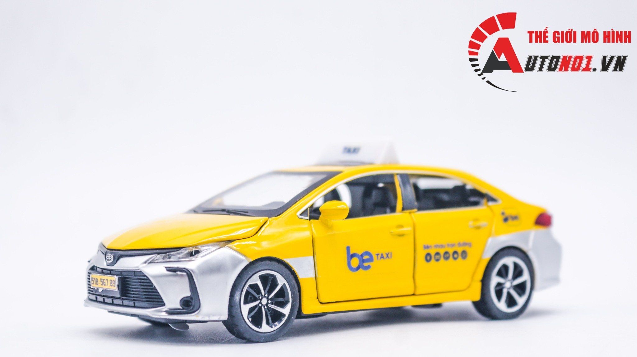 Mô hình xe độ dịch vụ Toyota Corolla custom taxi bee có âm thanh - đèn tỉ lệ 1:32 Autono1 OT335