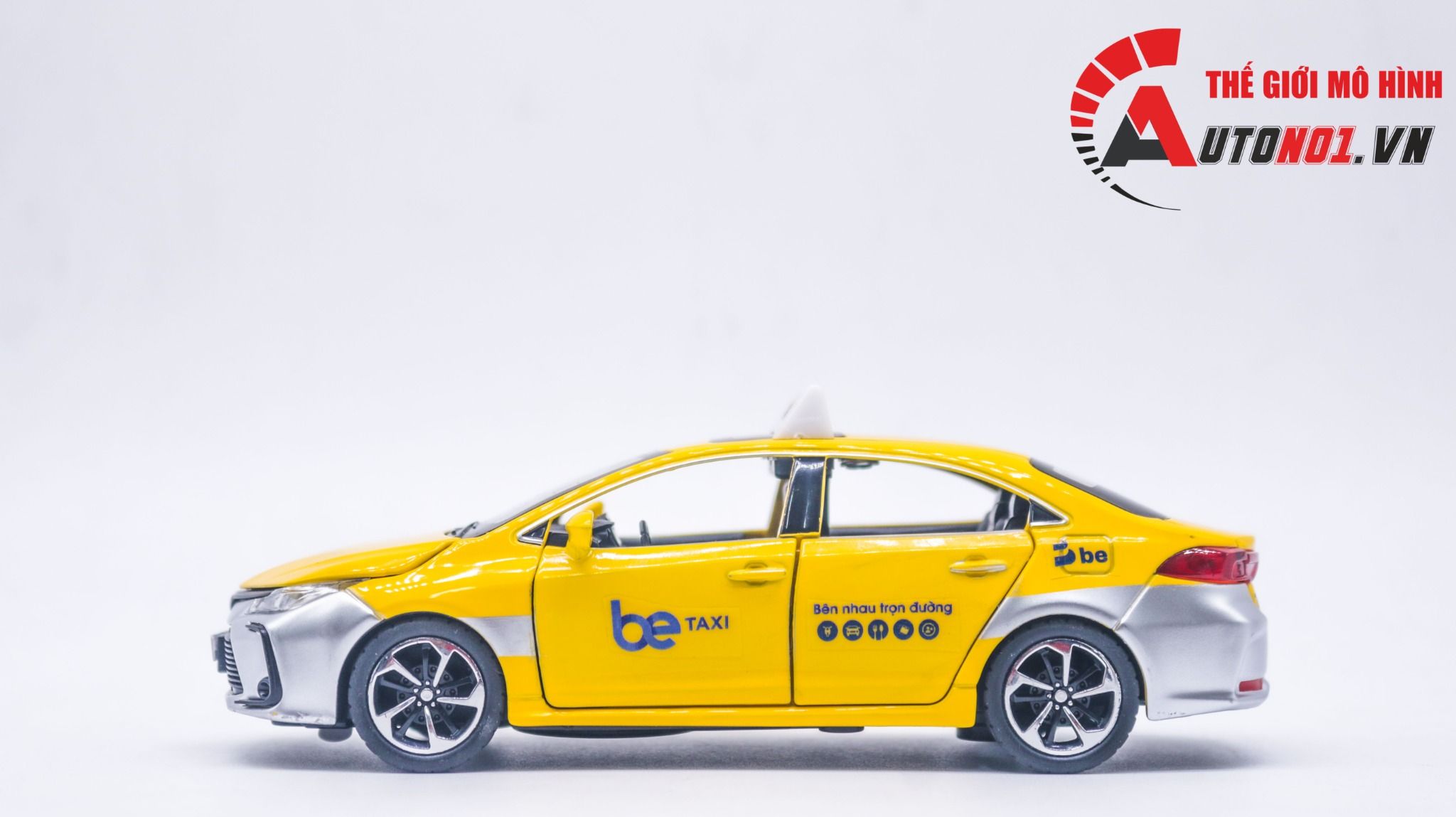 Mô hình xe độ dịch vụ Toyota Corolla custom taxi bee có âm thanh - đèn tỉ lệ 1:32 Autono1 OT335