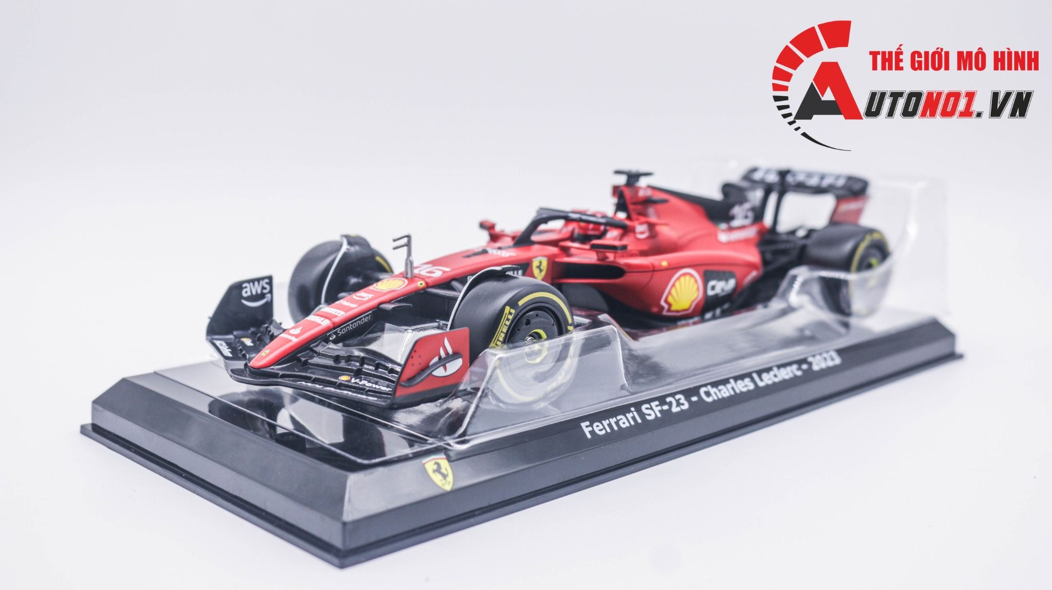 Mô hình xe đua F1 Ferrari Formular Sf23 2023 có hộp mica tỉ lệ 1:24 Bburago OT333