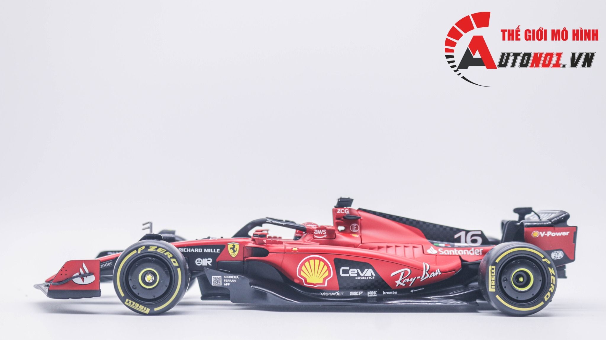 Mô hình xe đua F1 Ferrari Formular Sf23 2023 có hộp mica tỉ lệ 1:24 Bburago OT333