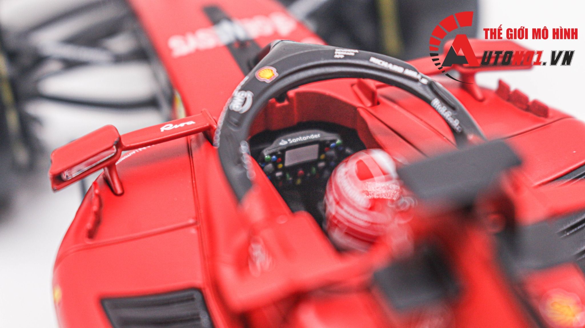 Mô hình xe đua F1 Ferrari Formular Sf23 2023 có hộp mica tỉ lệ 1:24 Bburago OT333