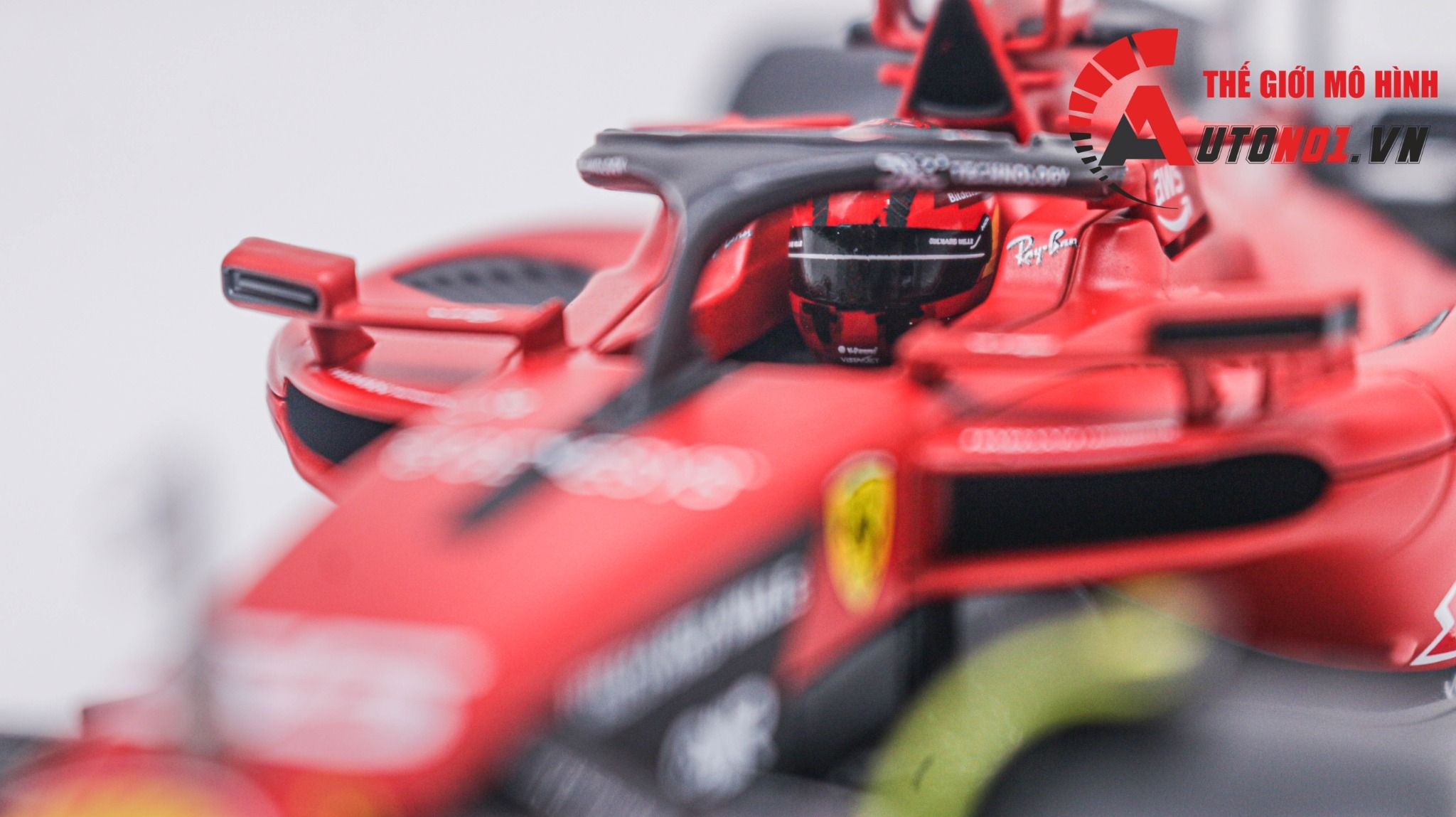 Mô hình xe đua F1 Ferrari Formular Sf23 2023 có hộp mica tỉ lệ 1:24 Bburago OT333