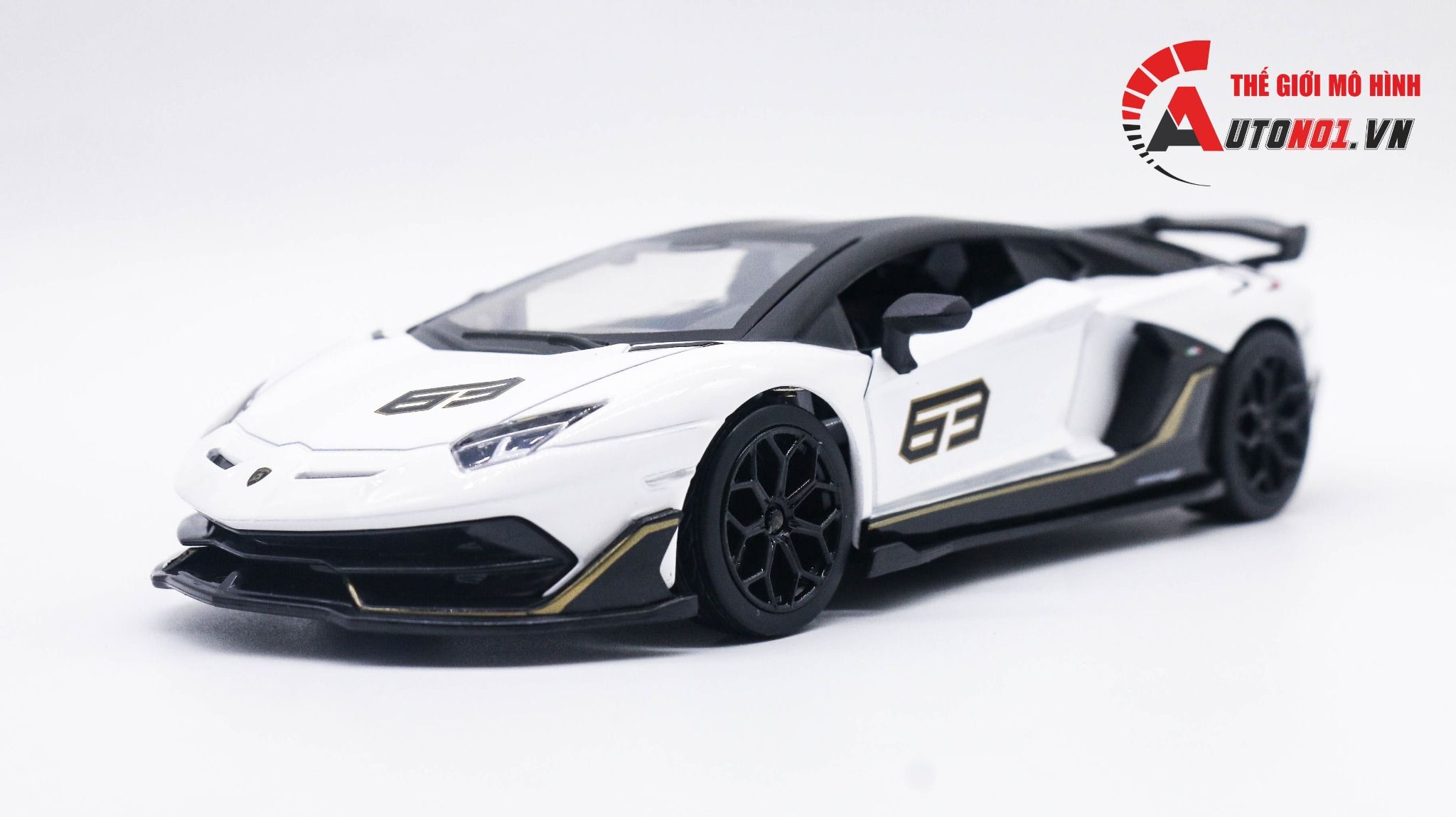  Mô hình xe Lamborghini Aventador Svj63 đánh lái được full open 1:24 CCA 68269K 8008 