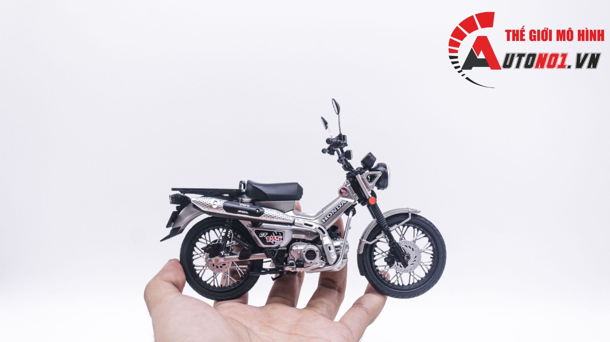 Mô hình xe Honda CT125 Hunter Cub tỉ lệ 1:12 Aoshima MT063