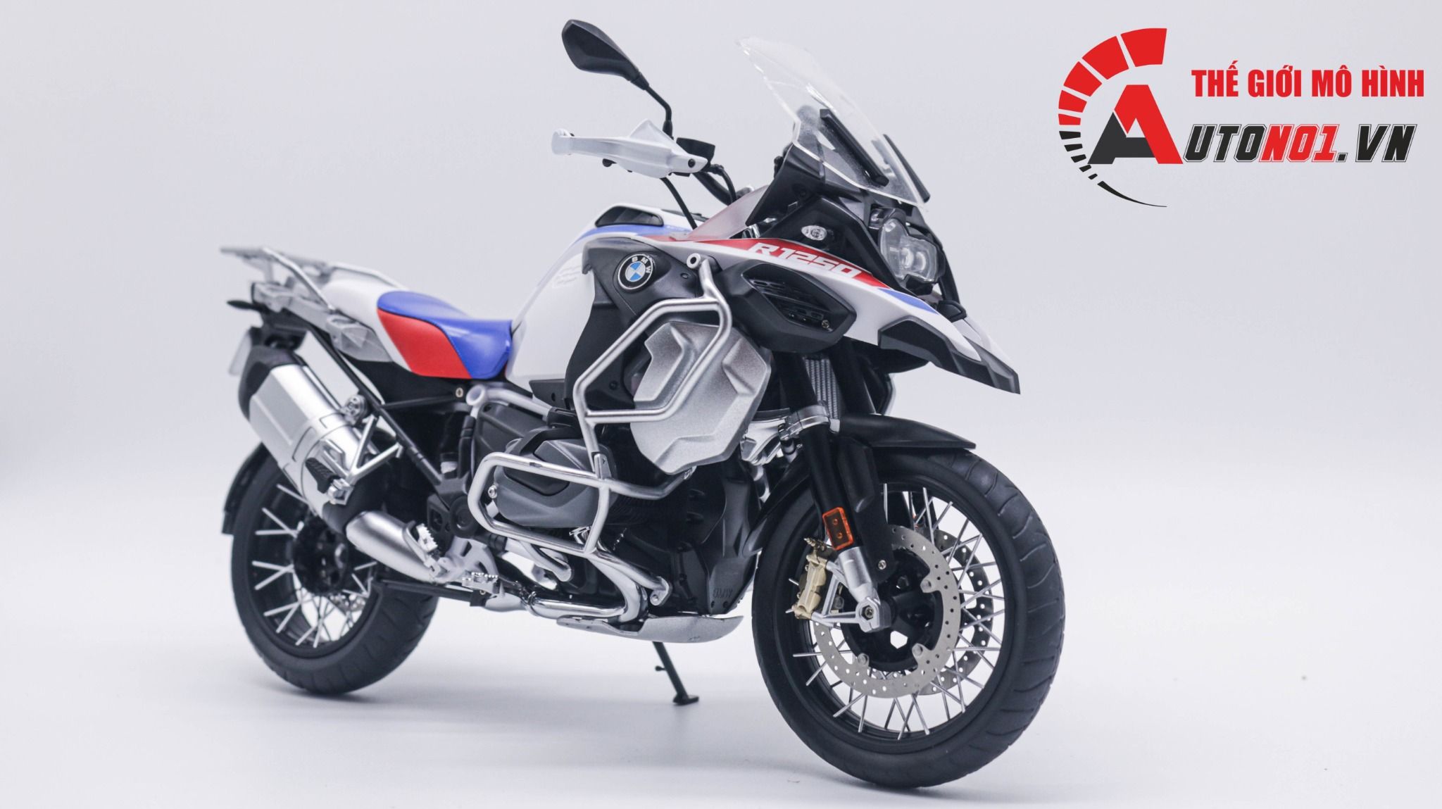 Mô hình moto cao cấp BMW R 1250 GS ADV Meng đã sơn hoàn thiện tỉ lệ 1:9 MT066D