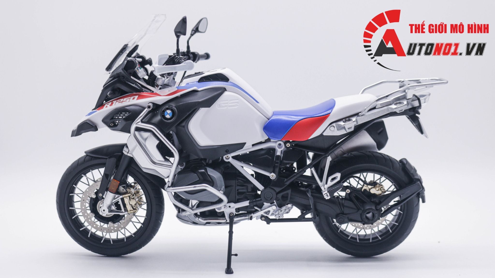 Mô hình moto cao cấp BMW R 1250 GS ADV Meng đã sơn hoàn thiện tỉ lệ 1:9 MT066D