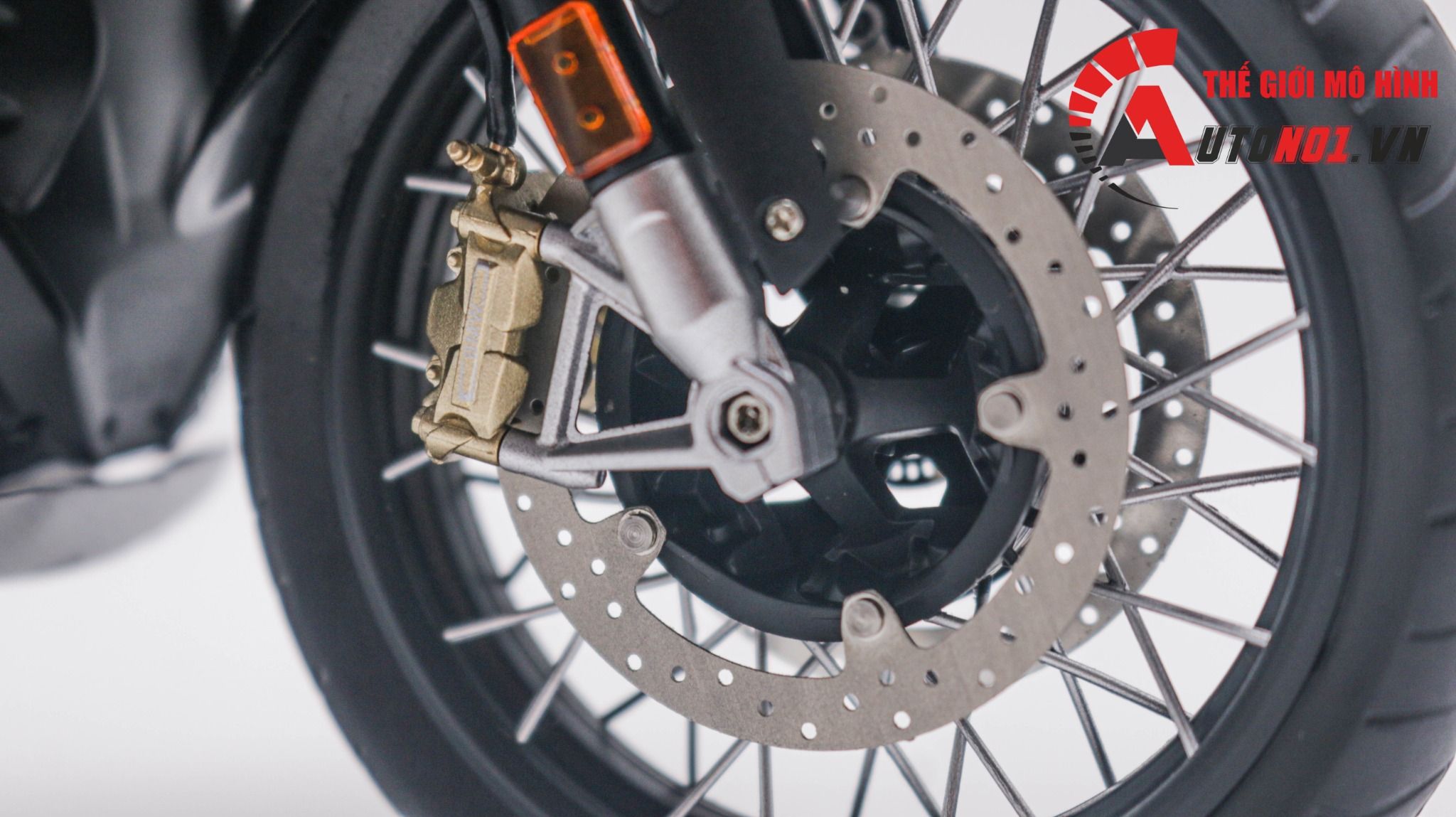 Mô hình moto cao cấp BMW R 1250 GS ADV Meng đã sơn hoàn thiện tỉ lệ 1:9 MT066D