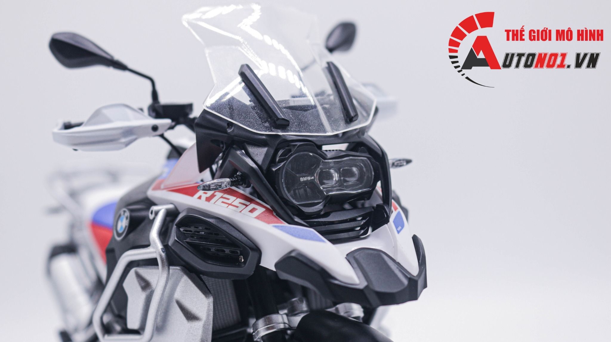 Mô hình moto cao cấp BMW R 1250 GS ADV Meng đã sơn hoàn thiện tỉ lệ 1:9 MT066D
