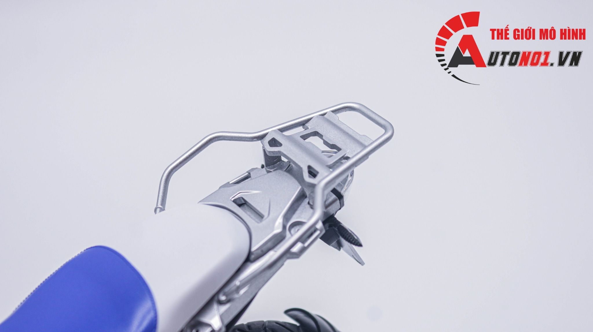 Mô hình moto cao cấp BMW R 1250 GS ADV Meng đã sơn hoàn thiện tỉ lệ 1:9 MT066D