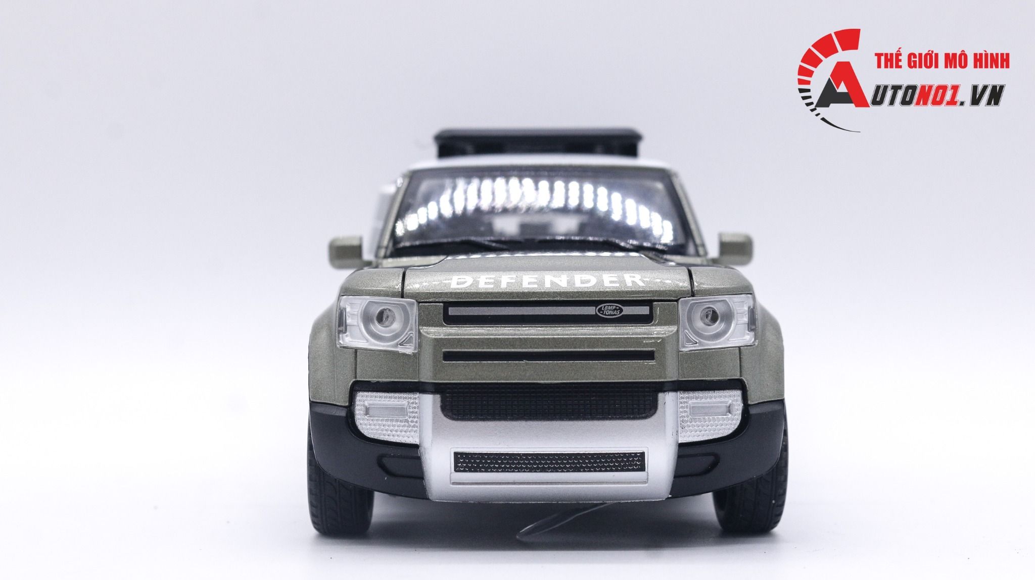 Mô hình xe Land Rover Defender full open - full kính , đánh lái được tỉ lệ 1:24 NEWAO OT017