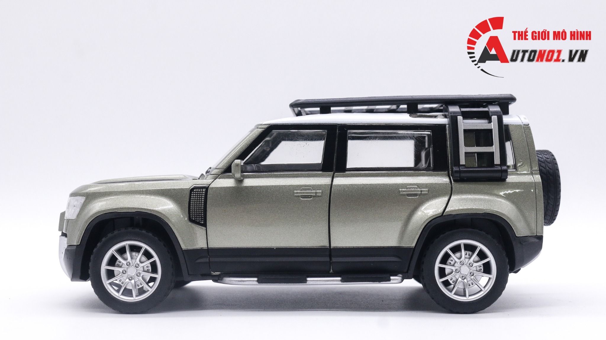Mô hình xe Land Rover Defender full open - full kính , đánh lái được tỉ lệ 1:24 NEWAO OT017