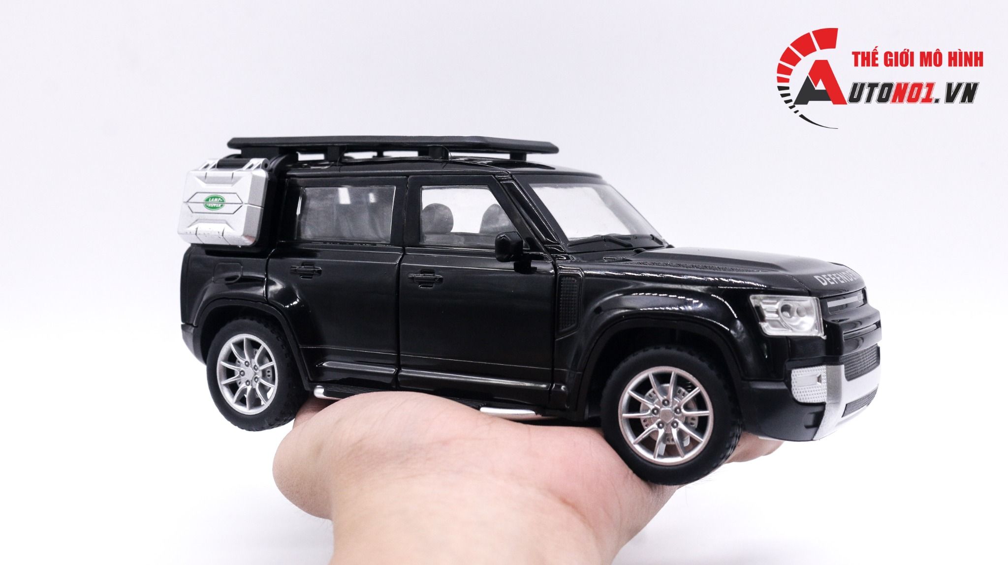 Mô hình xe Land Rover Defender full open - full kính , đánh lái được tỉ lệ 1:24 NEWAO OT017