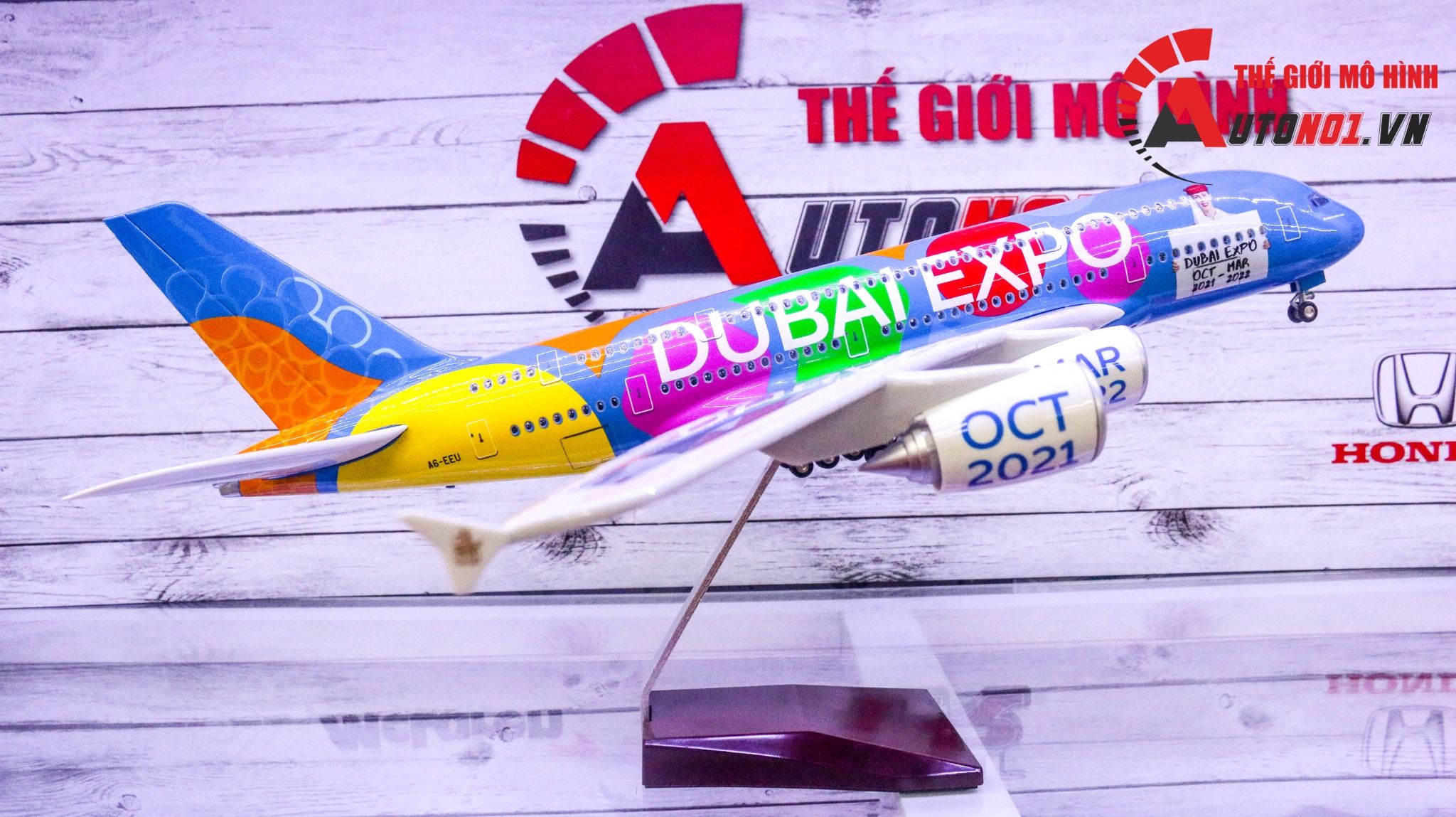 Mô hình máy bay Be part of the magic Dubai expo 2021-2022 Airbus A380 47cm 1:200 có đèn led tự động theo tiếng vỗ tay hoặc chạm MB47016