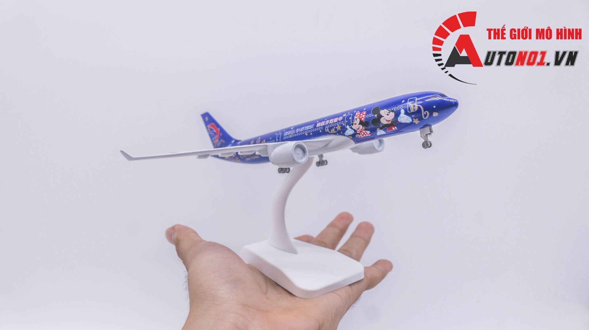 Mô hình máy bay China Eastern Mickey Airbus A330 kích thước 20cm MB20094