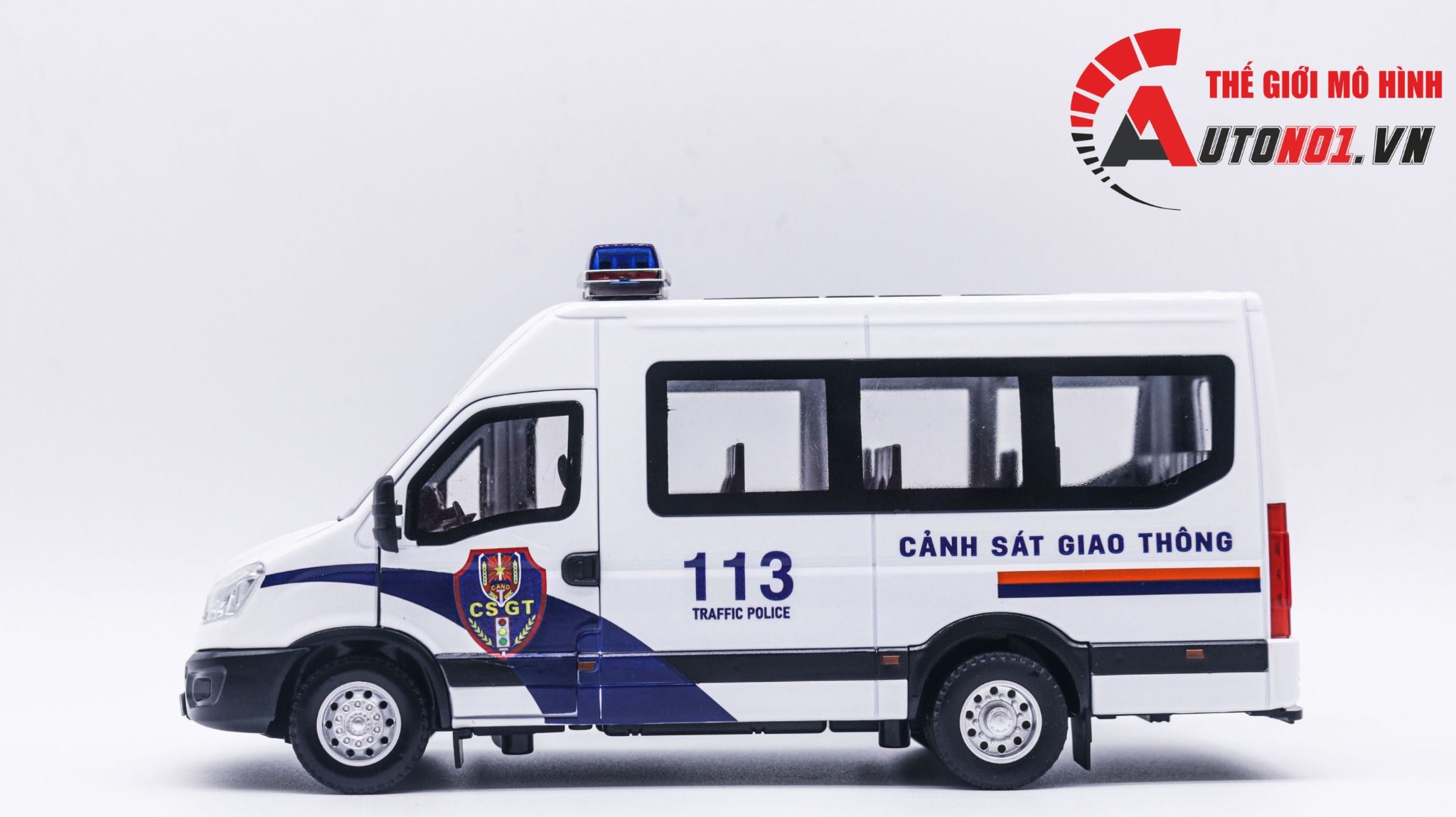 Mô hình xe ô tô độ CSGT Vieco full open tỉ lệ 1:24 Jinlifang Autono1 OT372