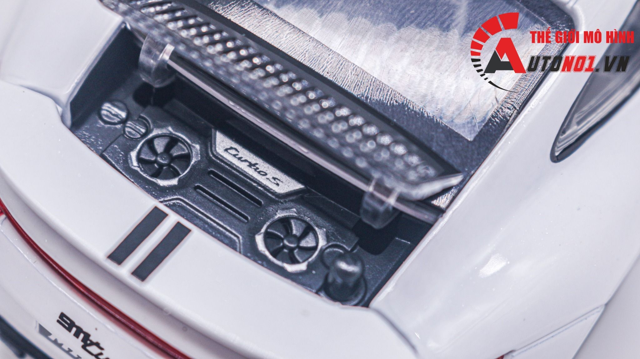 Mô hình xe Porsche 911 Turbo S full open , có đèn và âm thanh tỉ lệ 1:32 Miniauto OT32035
