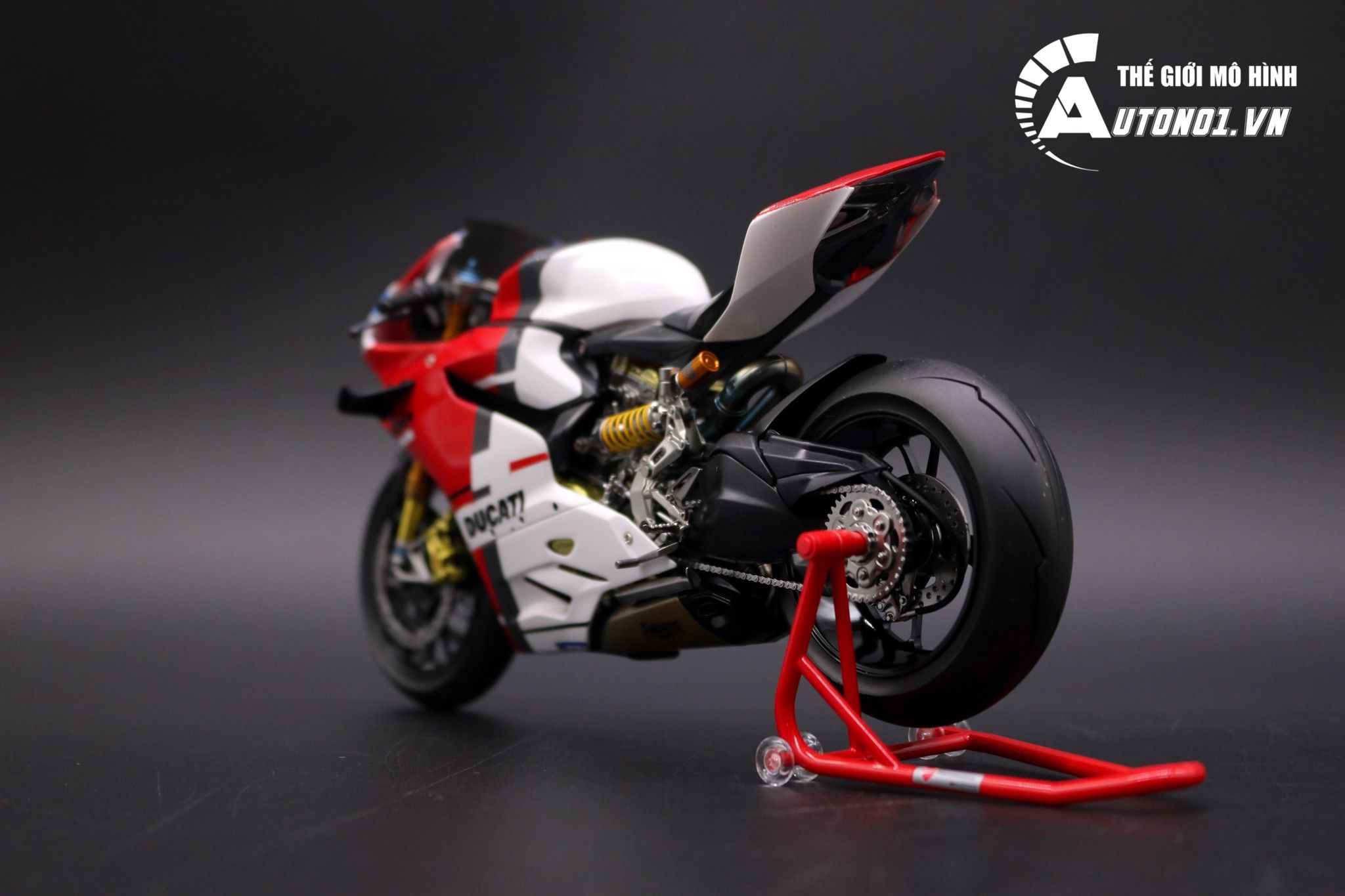 Mô hình xe cao cấp Ducati 1199 Corse 1:12 Tamiya D102