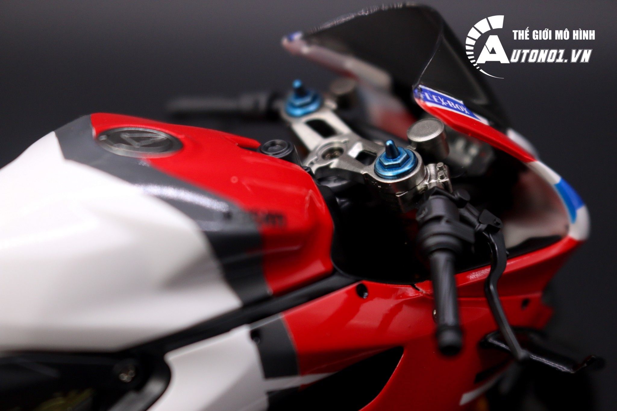 Mô hình xe cao cấp Ducati 1199 Corse 1:12 Tamiya D102