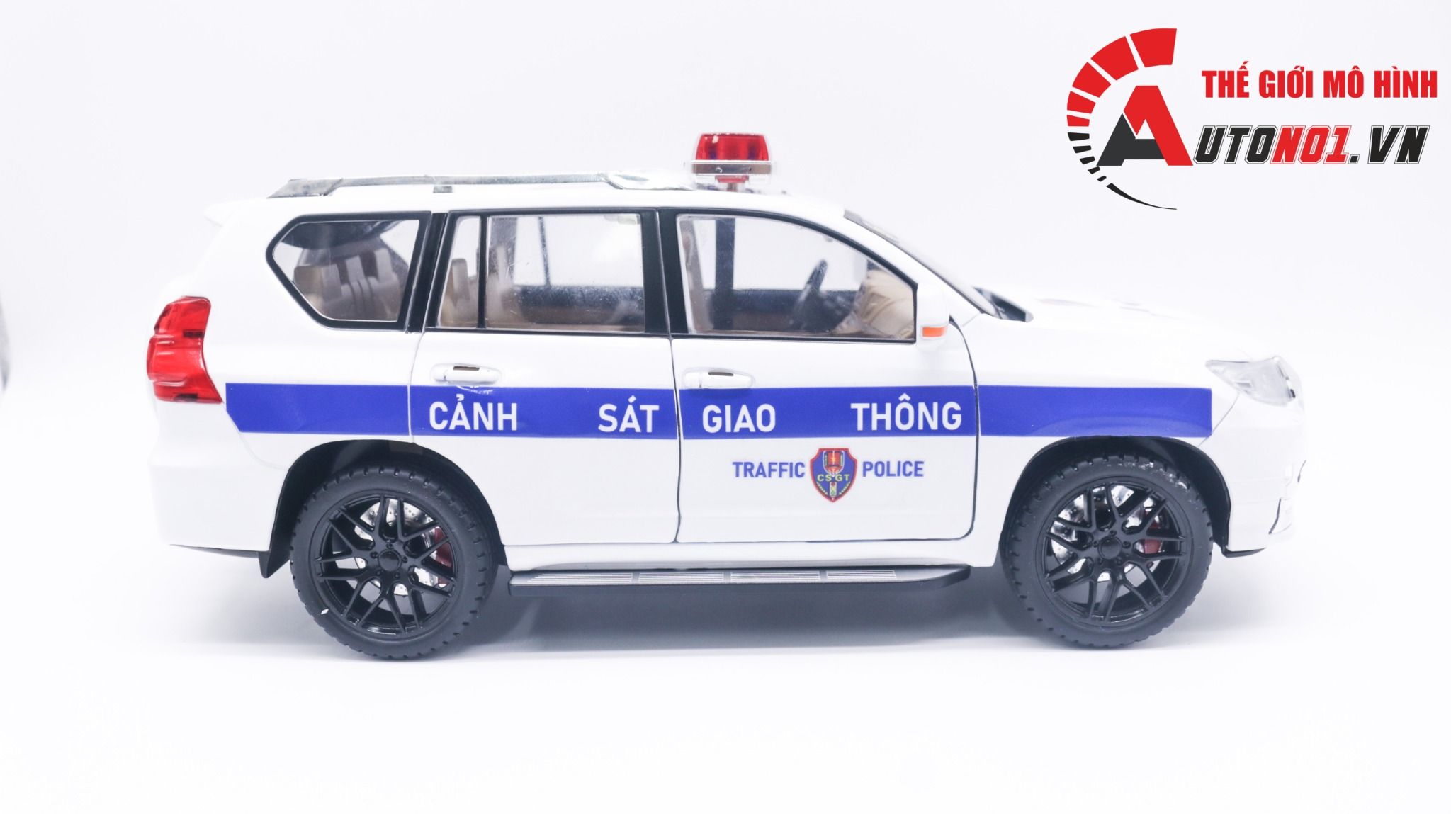  Mô hình xe ô tô độ CSGT Toyota Land Cruiser Prado full open tỉ lệ 1:18 Weitug Autono1 OT382 