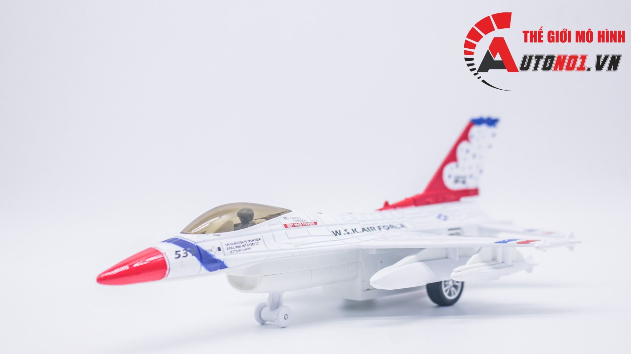  Mô hình máy bay tiêm kích F-16 White có âm thanh và phun sương MB22015 