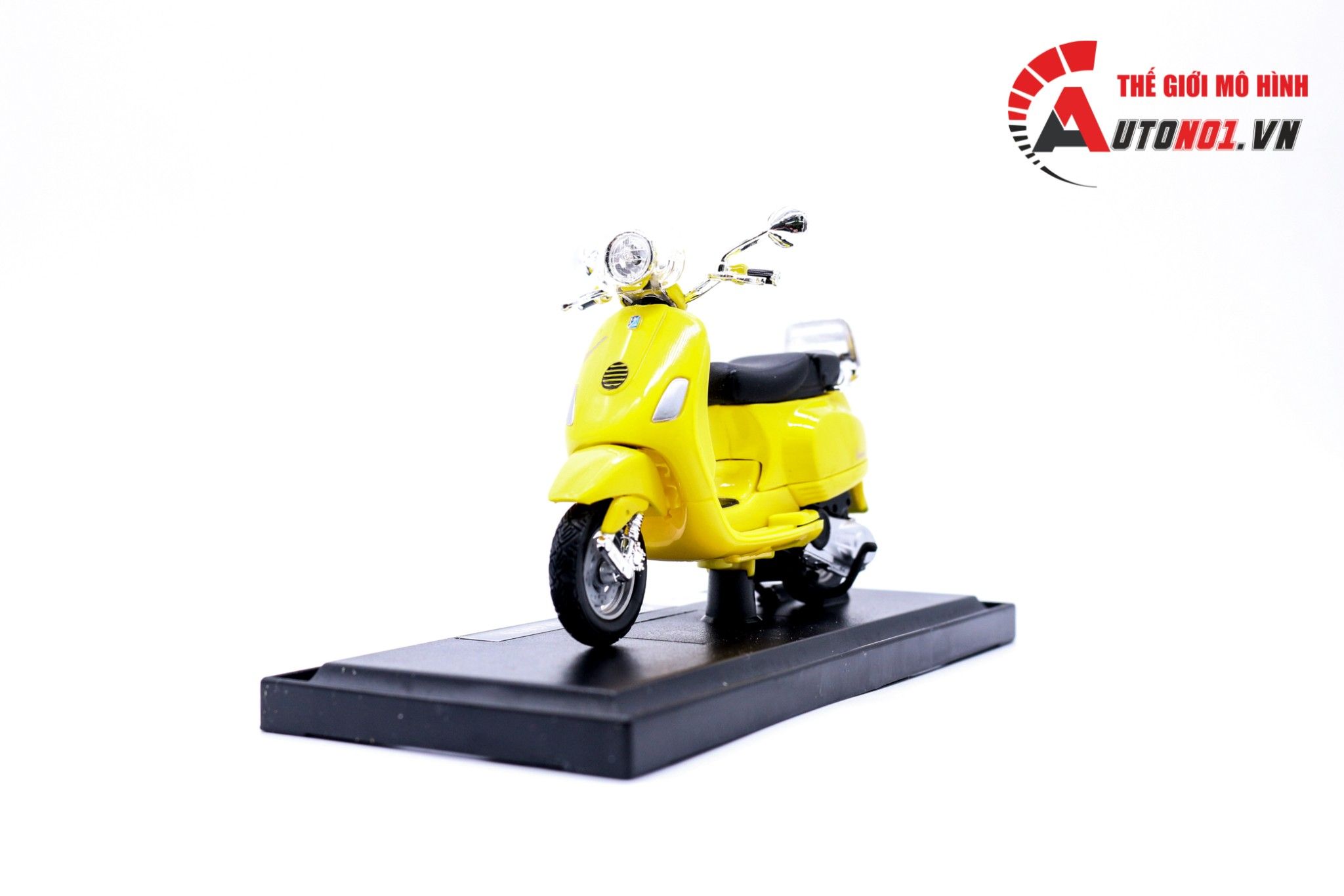  Mô hình xe Vespa lxv 2013 yellow 1:18 Maisto 7070B 