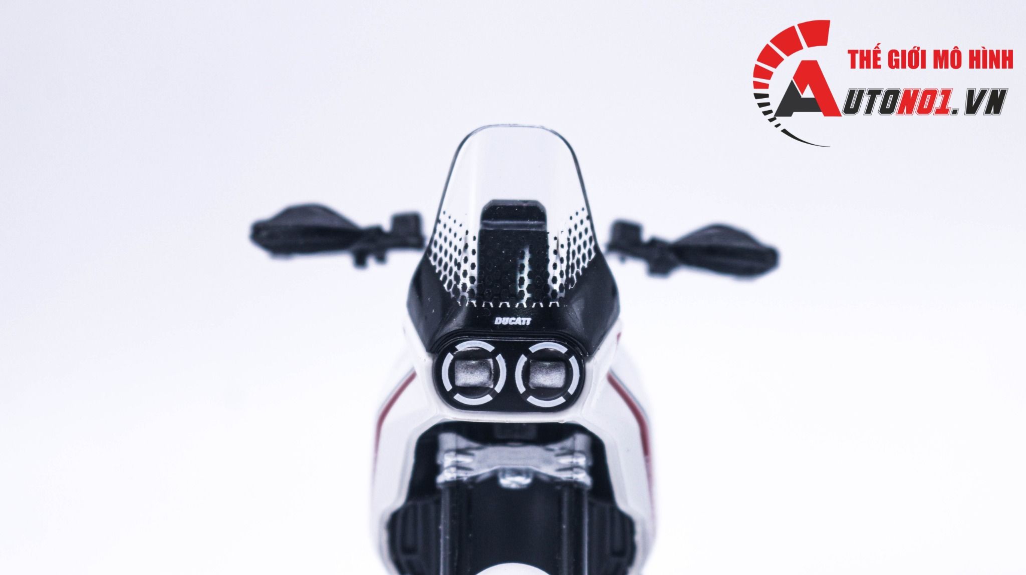 Mô hình xe mô tô Ducati Desert X tỉ lệ 1:18 Maisto 34007 MT071
