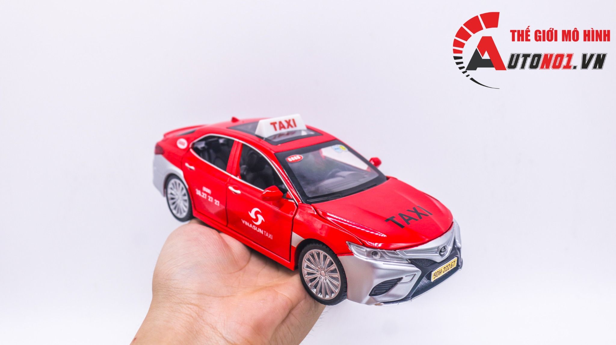 Mô hình xe độ dịch vụ Toyota Camry độ Taxi Vinasun đỏ tỉ lệ 1:24 CheZhi OT378
