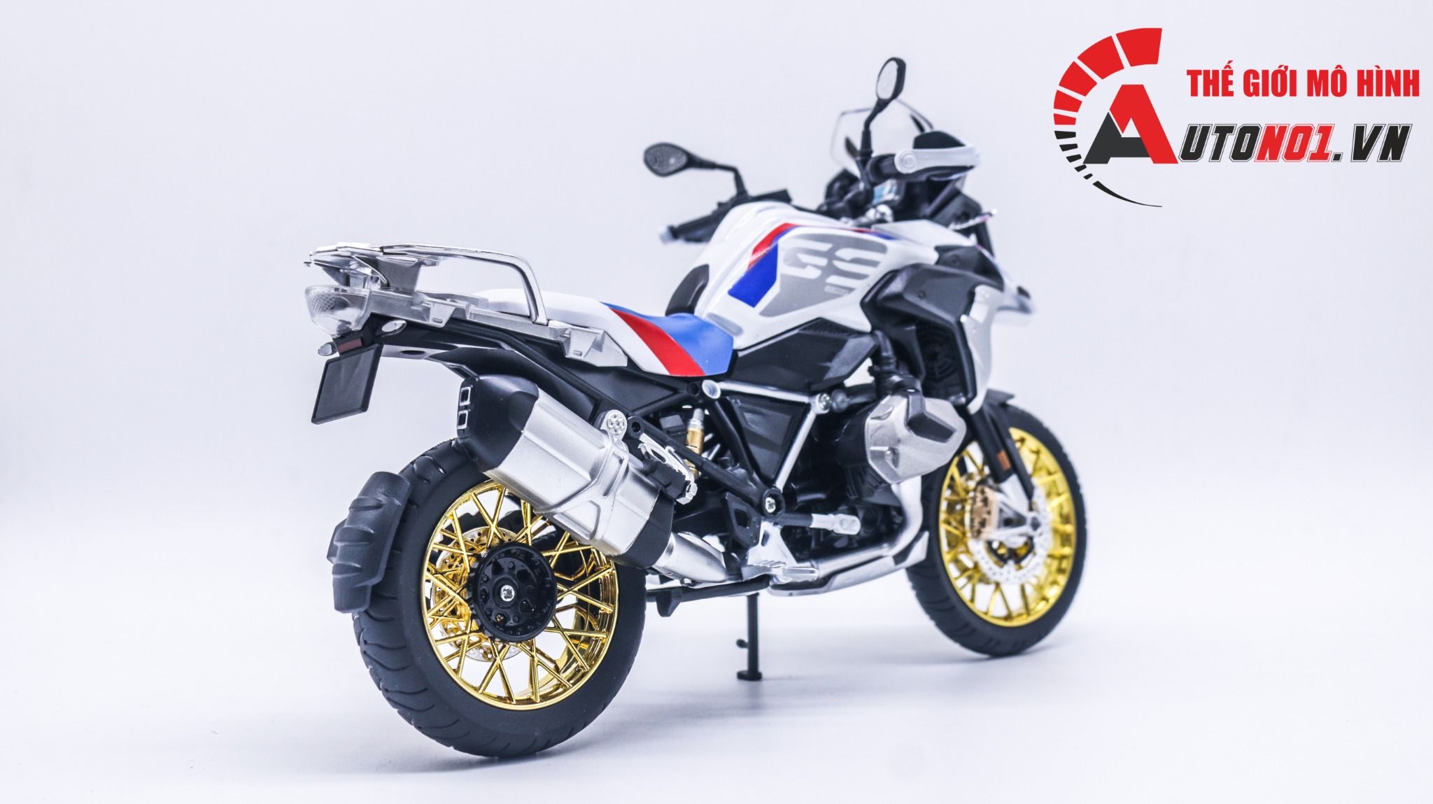Mô hình moto BMW R 1250 GS ADV tỉ lệ 1:9 Huayi Alloy MT069