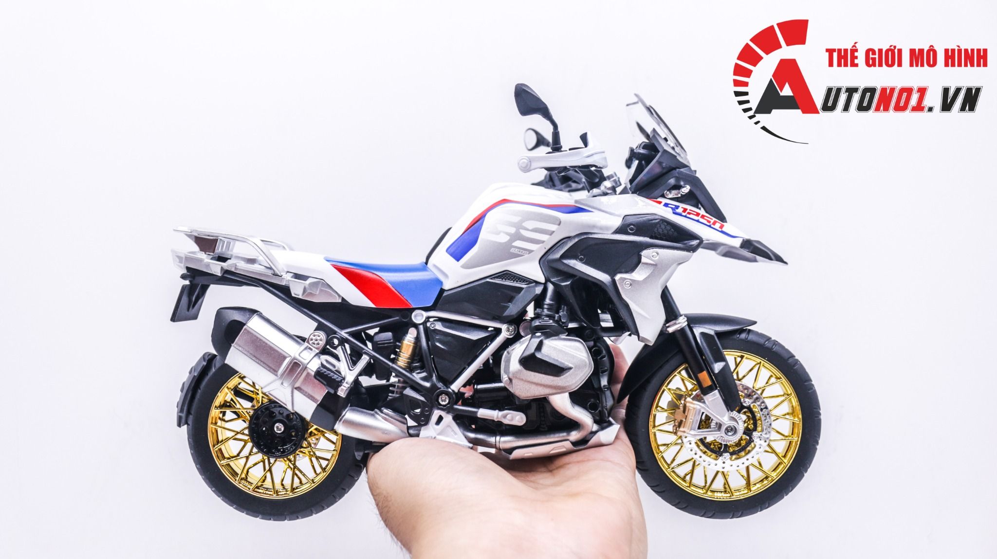 Mô hình moto BMW R 1250 GS ADV tỉ lệ 1:9 Huayi Alloy MT069