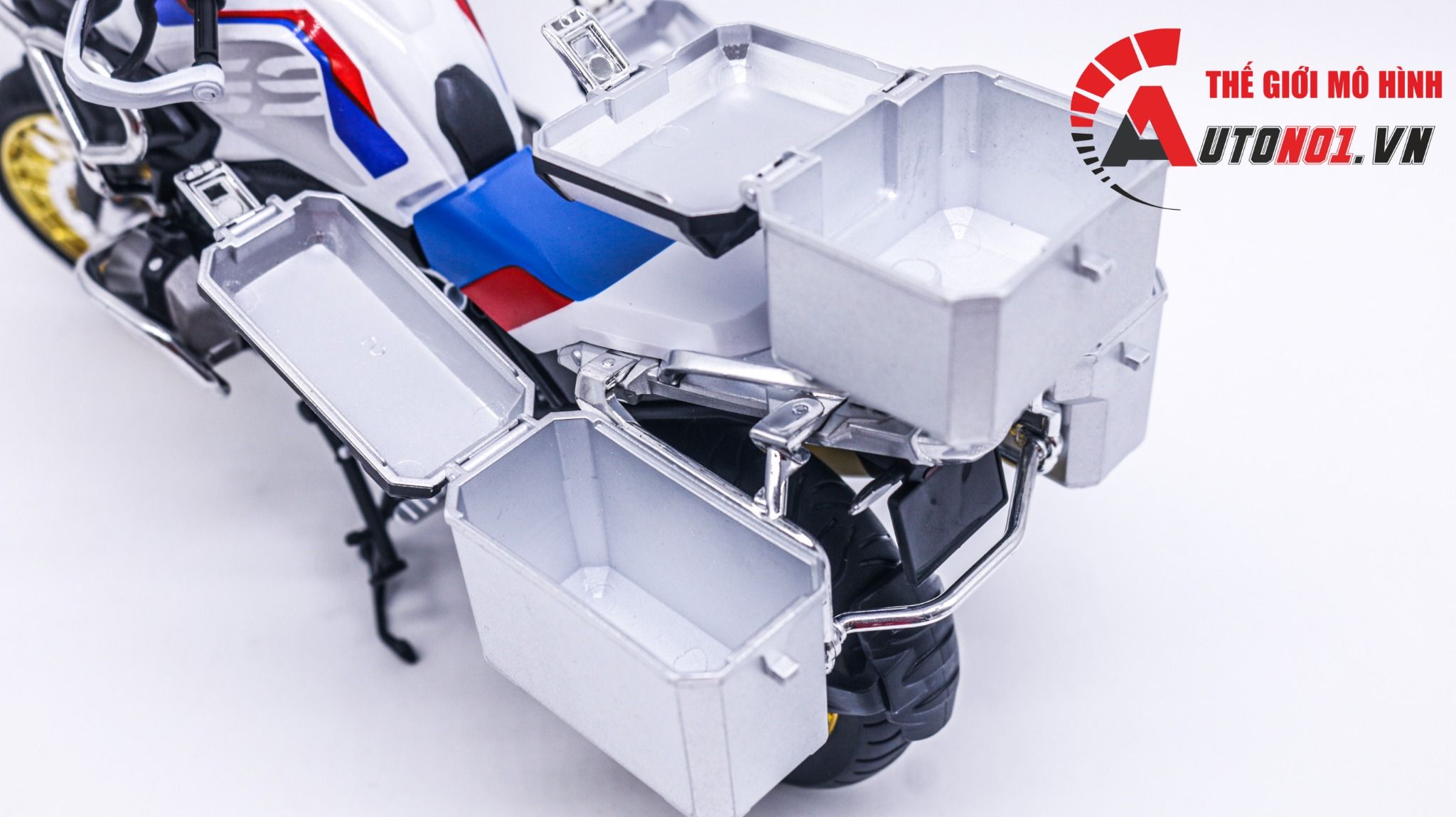Mô hình moto BMW R 1250 GS ADV tỉ lệ 1:9 Huayi Alloy MT069
