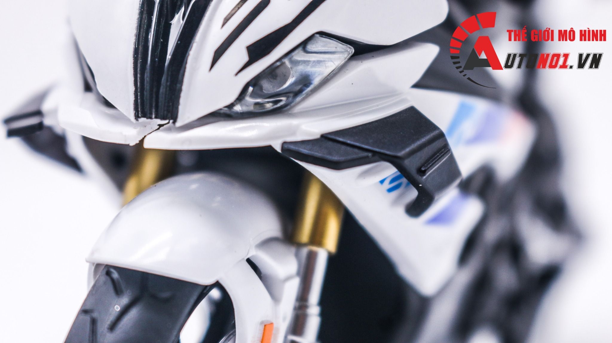 Mô hình xe BMW S1000RR 2024 có cánh gió tỉ lệ 1:12 Huayi Alloy MT070