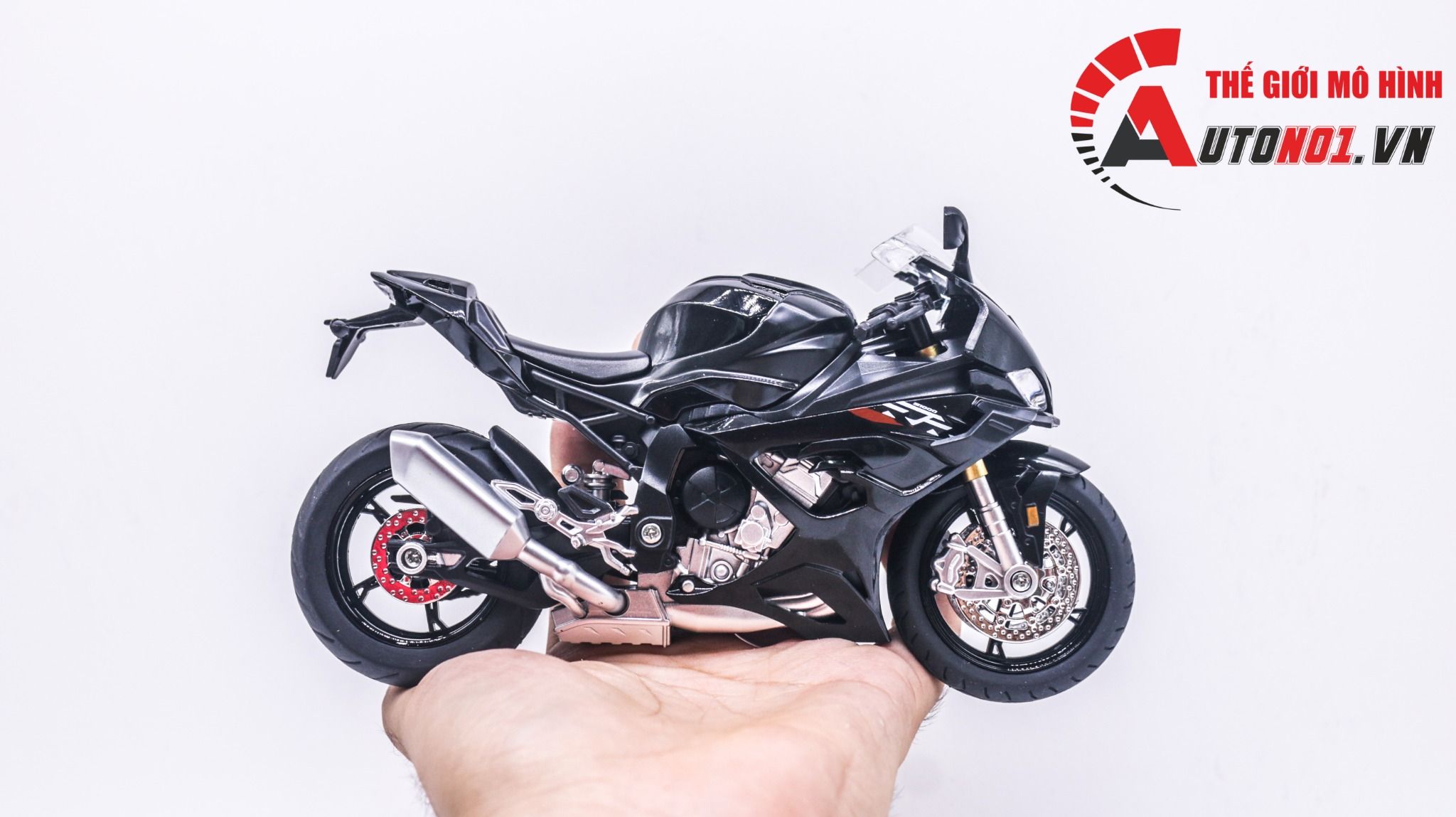 Mô hình xe BMW S1000RR 2024 có cánh gió tỉ lệ 1:12 Huayi Alloy MT070