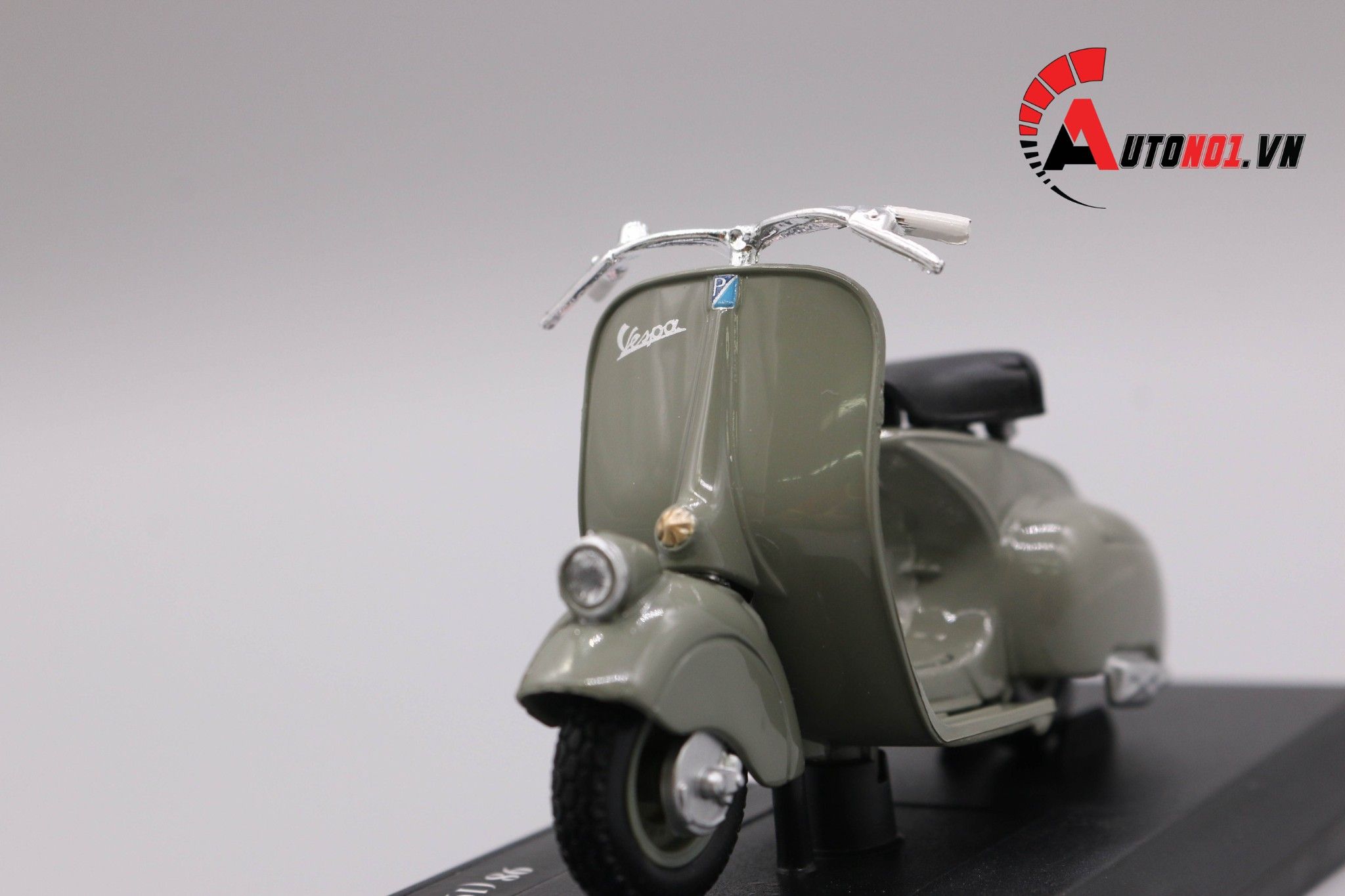  Mô hình xe Vespa 98 1946 1:18 Maisto 7070M 