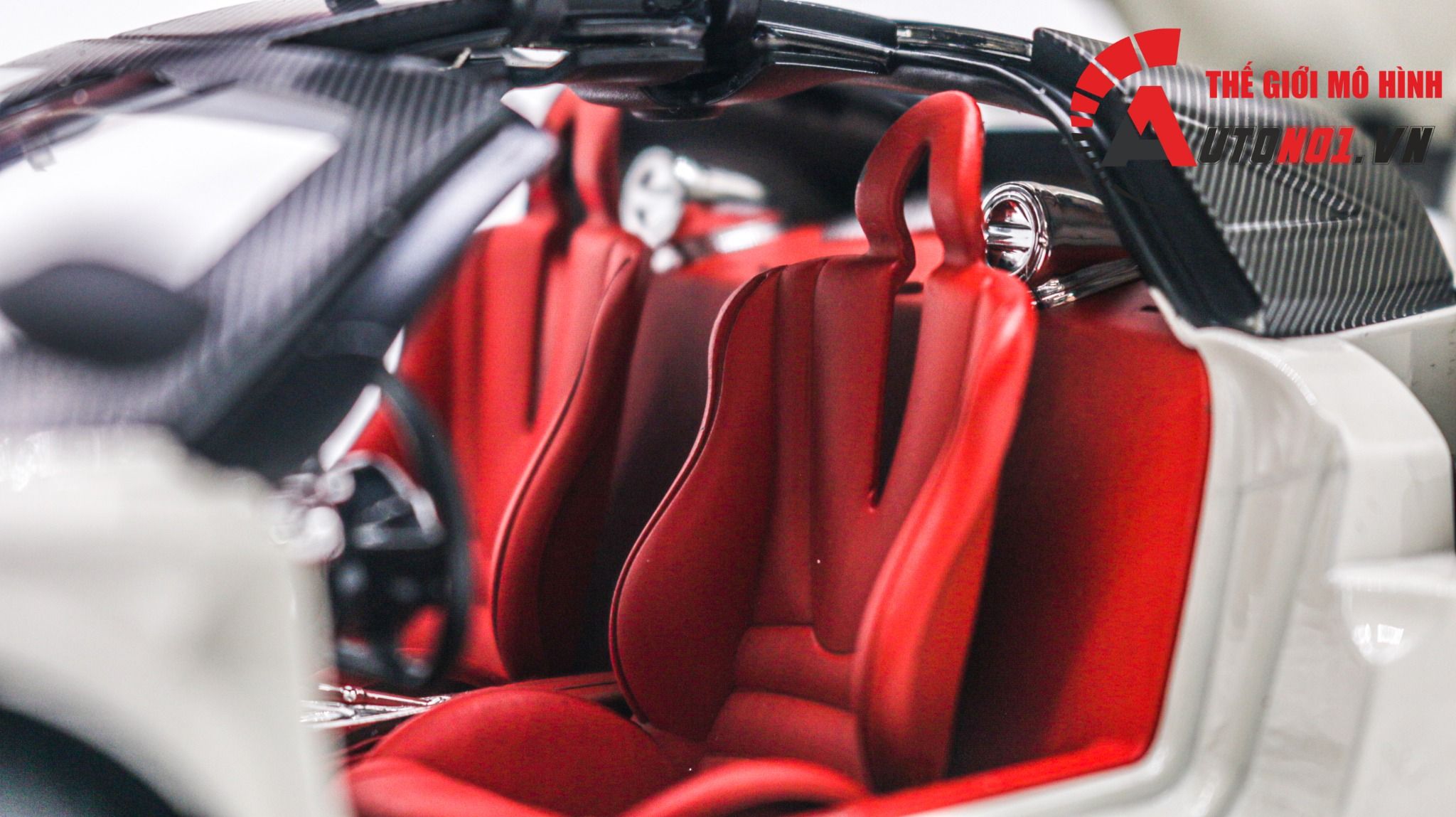 Mô hình xe Pagani Huayra đánh lái được full kính full open tỉ lệ 1:18 Chezhi OT393