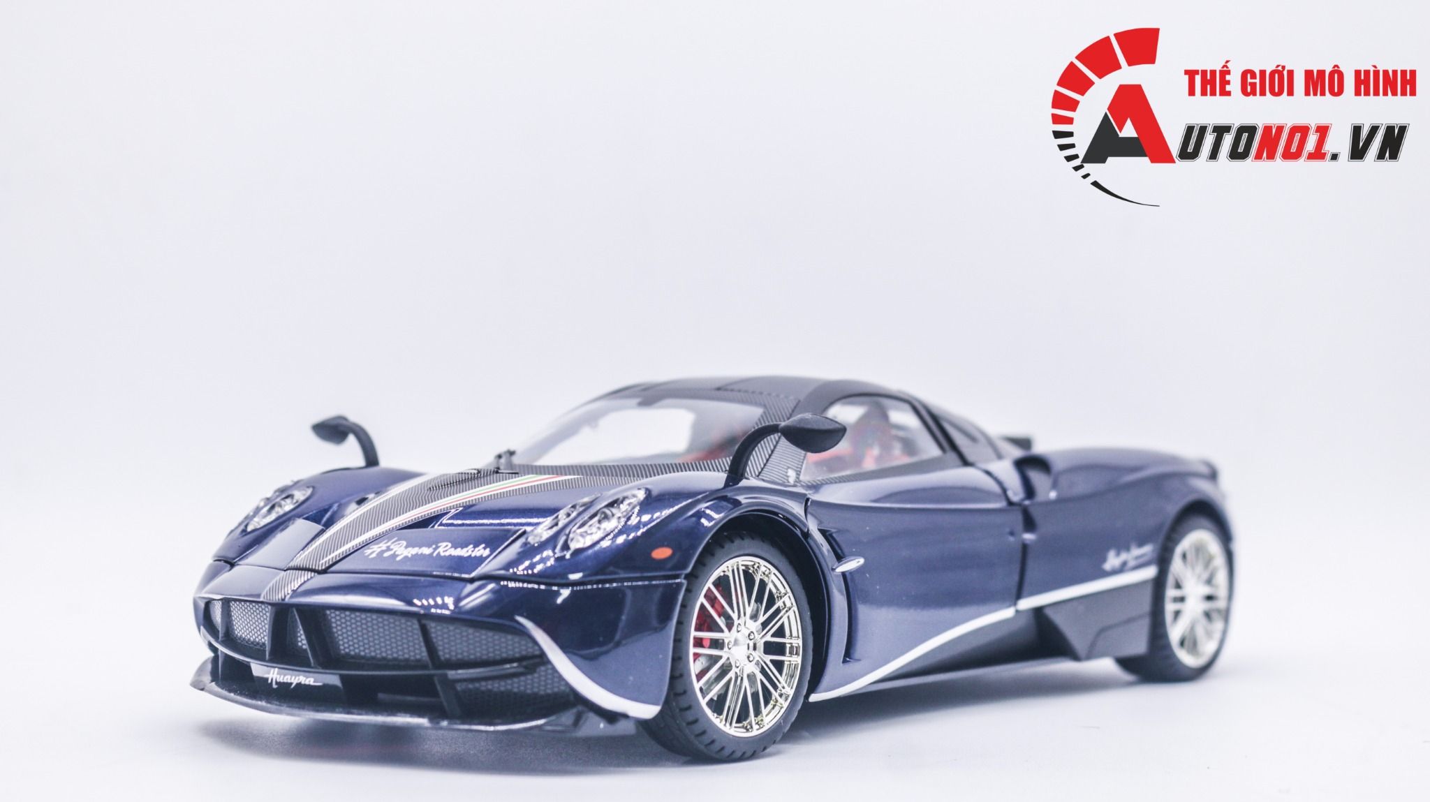  Mô hình xe Pagani Huayra đánh lái được full kính full open tỉ lệ 1:18 Chezhi OT393 