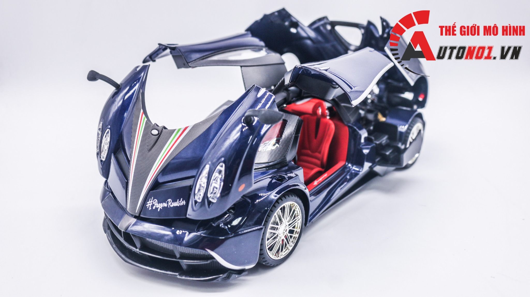  Mô hình xe Pagani Huayra đánh lái được full kính full open tỉ lệ 1:18 Chezhi OT393 