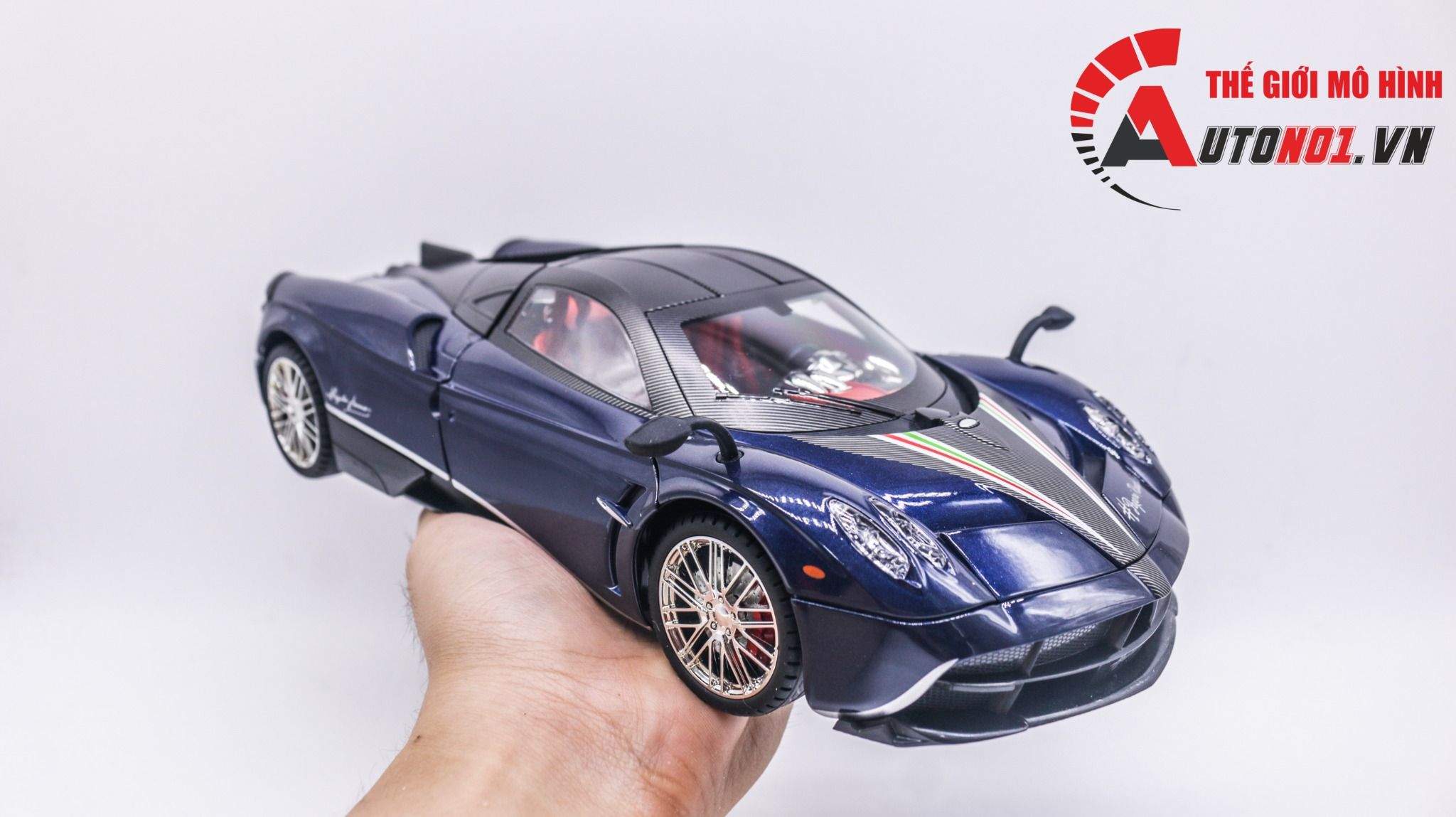  Mô hình xe Pagani Huayra đánh lái được full kính full open tỉ lệ 1:18 Chezhi OT393 