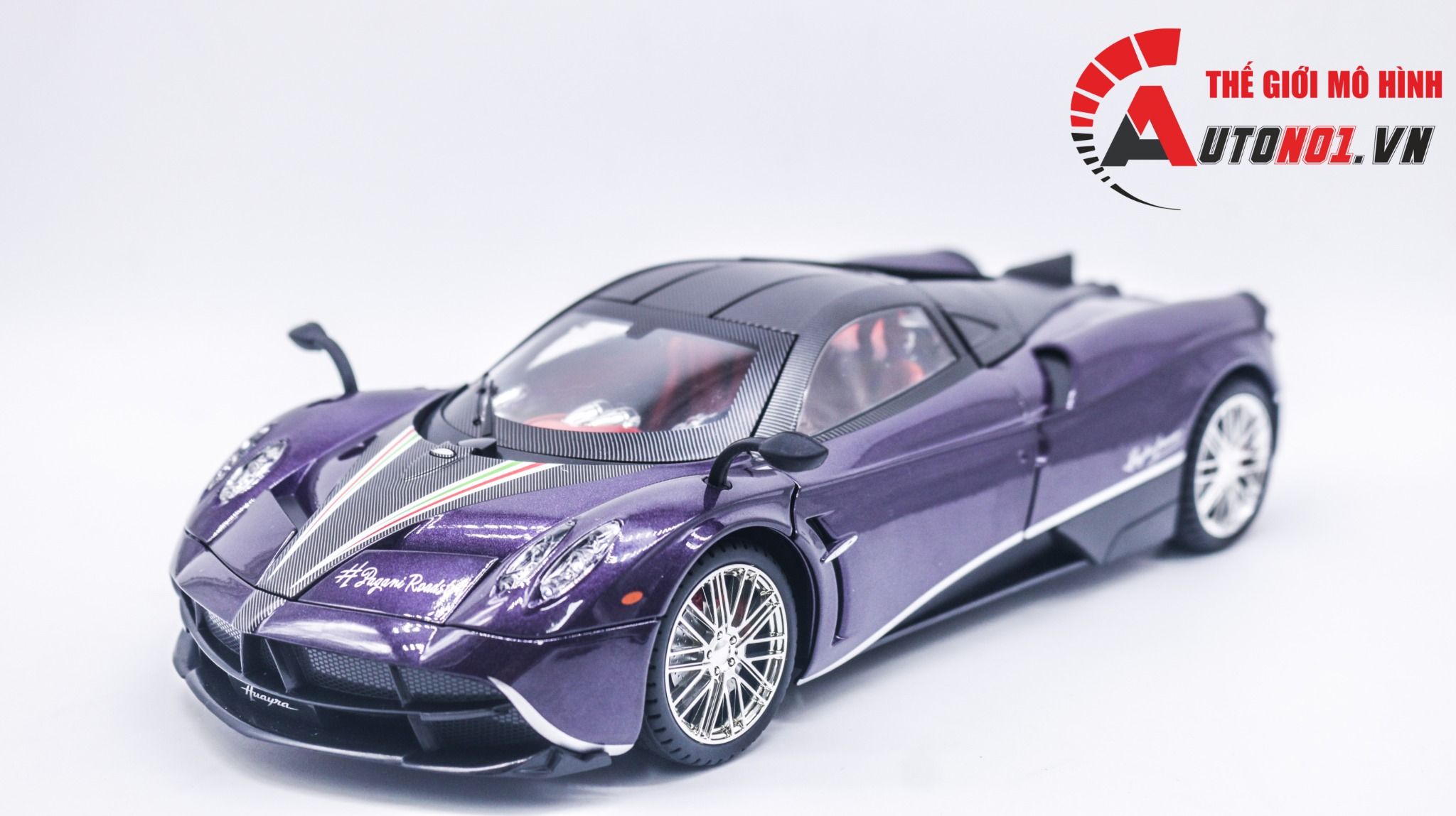  Mô hình xe Pagani Huayra đánh lái được full kính full open tỉ lệ 1:18 Chezhi OT393 