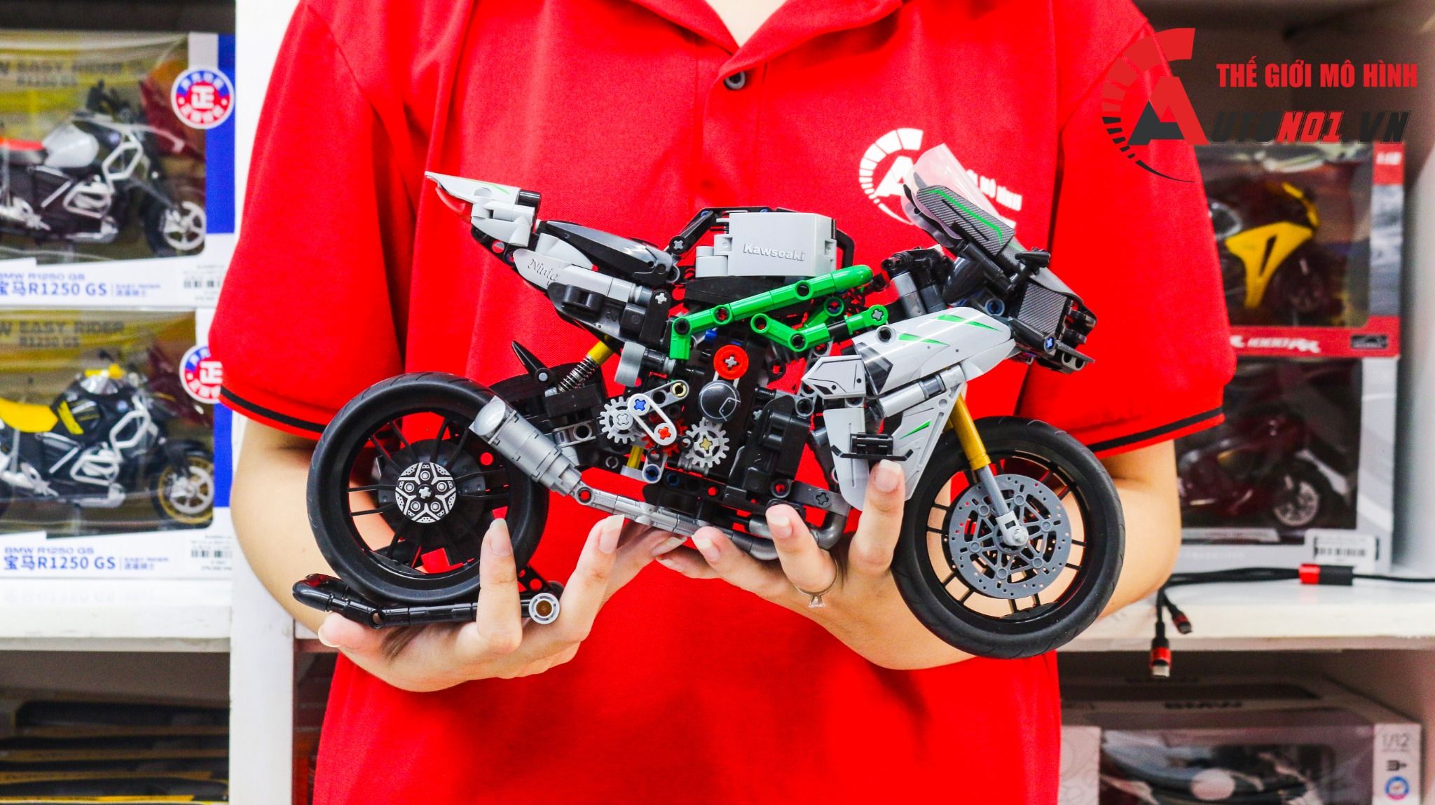  Mô hình xe mô tô lắp ghép Kawasaki Ninja H2R Technic 858 pcs tỉ lệ 1:6 LG006 