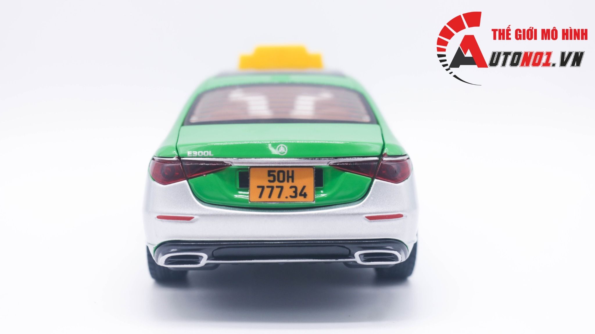  Mô hình xe độ dịch vụ Mercedes-Benz E300L độ Taxi Grab tỉ lệ 1:24 XHD Autono1 OT431 