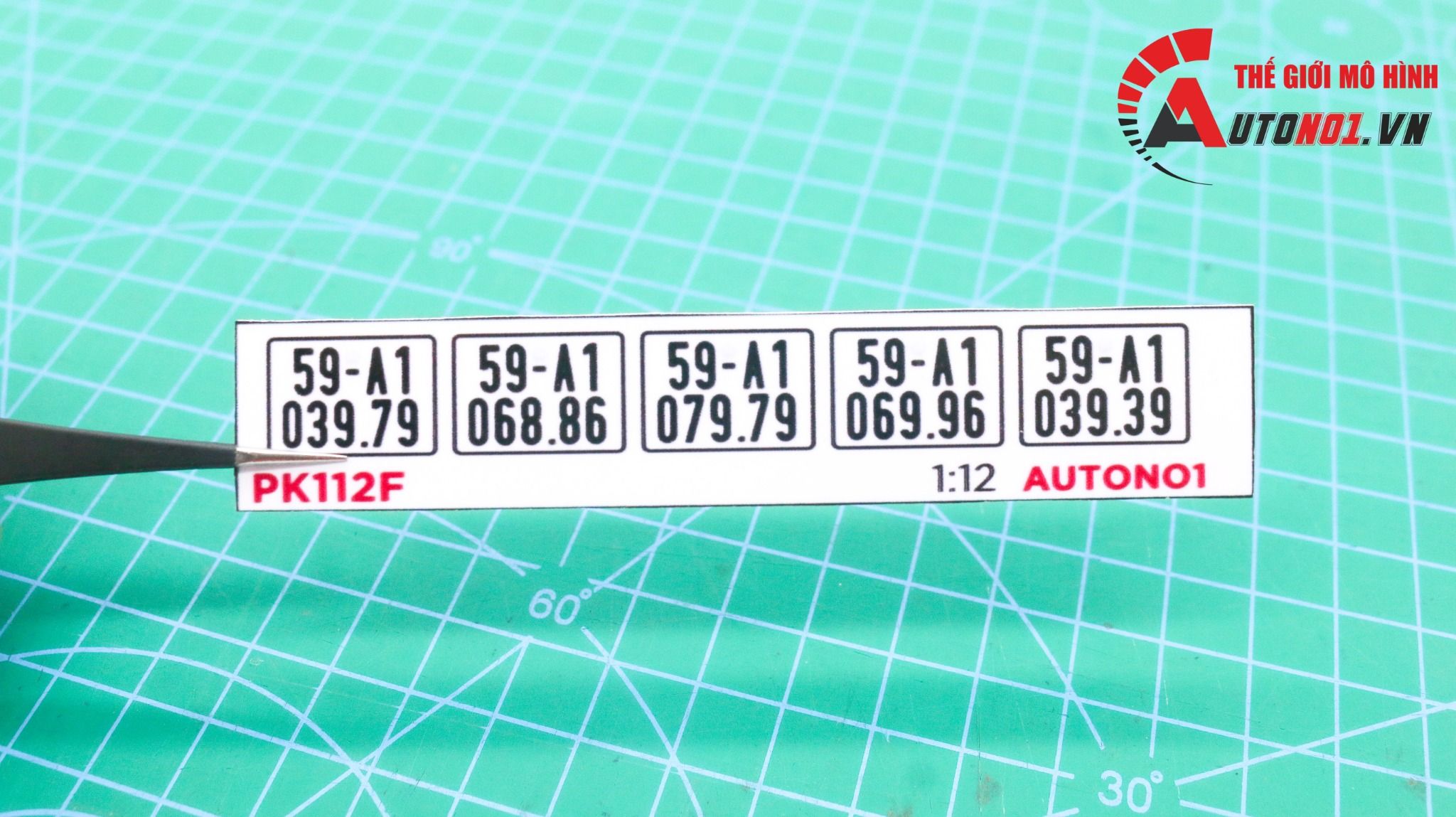  Phụ kiện 5 biển số xe mô hình tỉ lệ 1:12 ép plastic Autono1 HCM PK112 