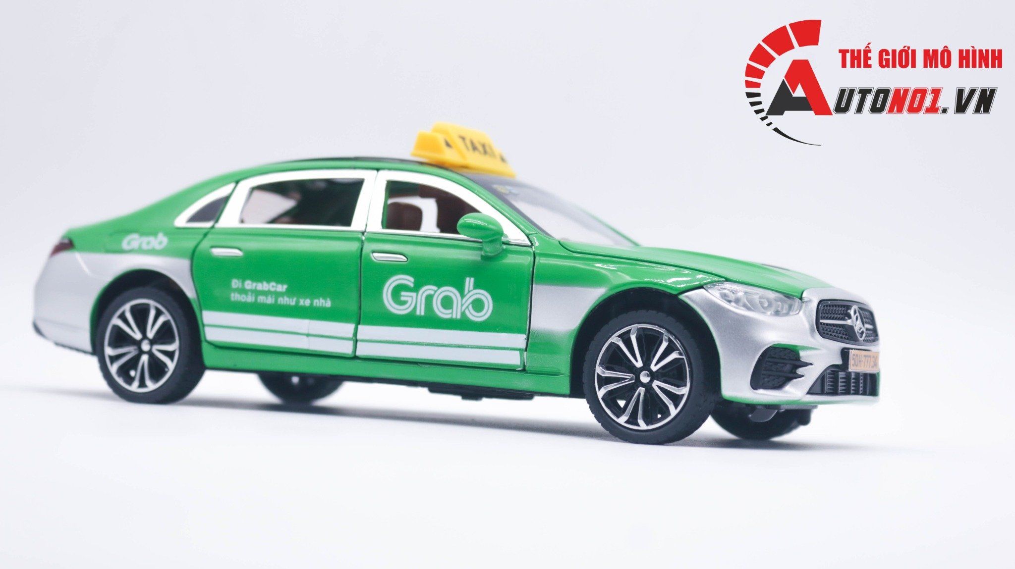  Mô hình xe độ dịch vụ Mercedes-Benz E300L độ Taxi Grab tỉ lệ 1:24 XHD Autono1 OT431 