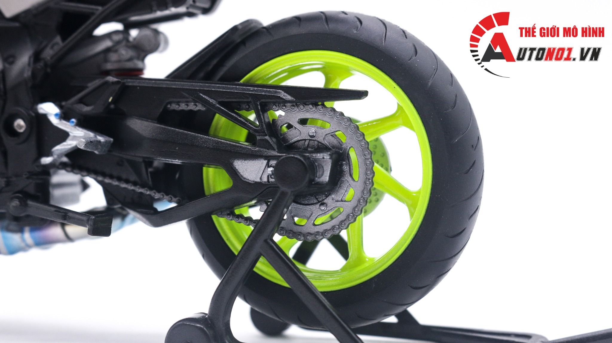Mô hình xe độ Bmw S1000rr gray độ mâm - độ pô titan tỉ lệ 1:12 Autono1 Welly D226M