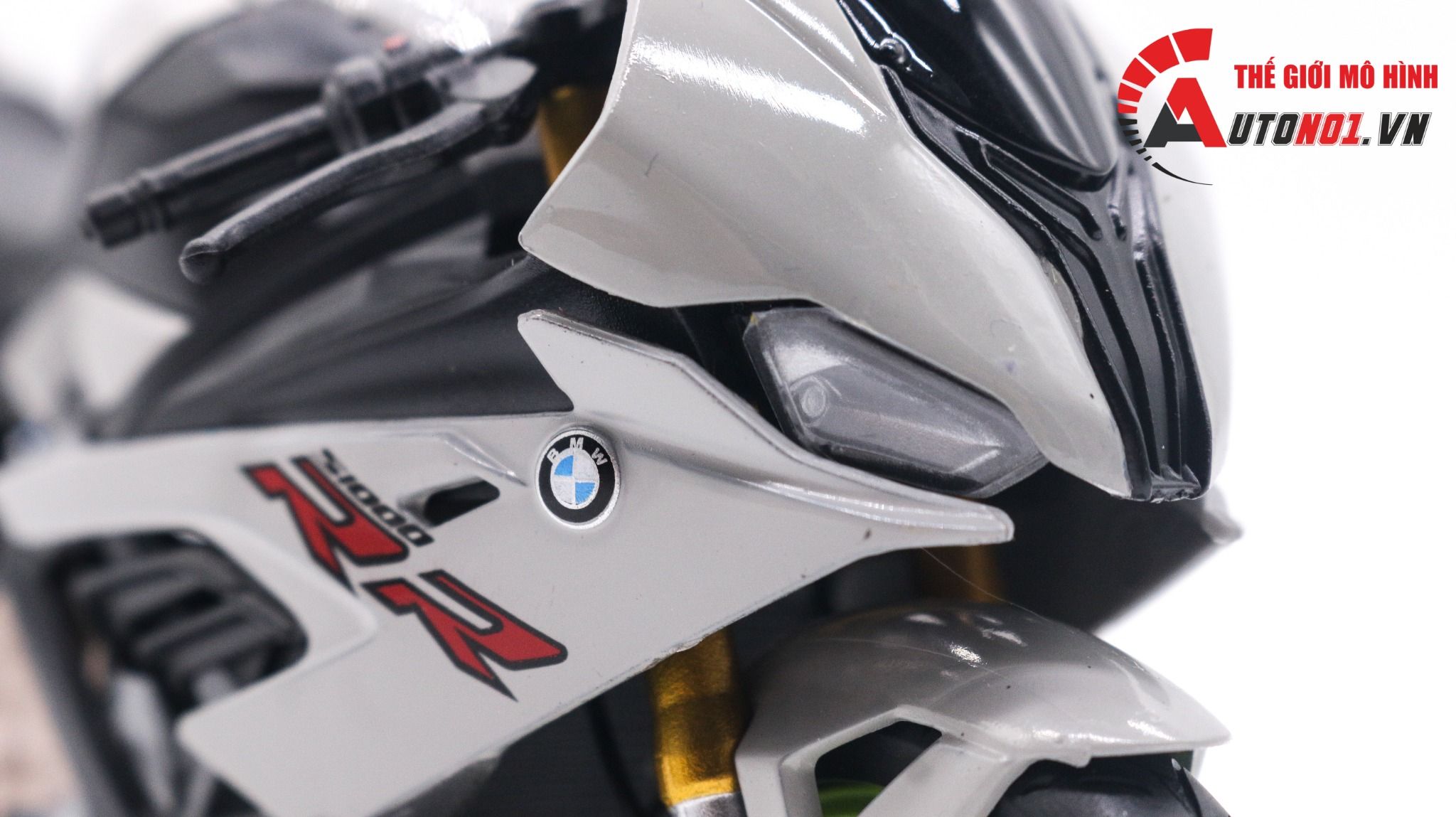 Mô hình xe độ Bmw S1000rr gray độ mâm - độ pô titan tỉ lệ 1:12 Autono1 Welly D226M